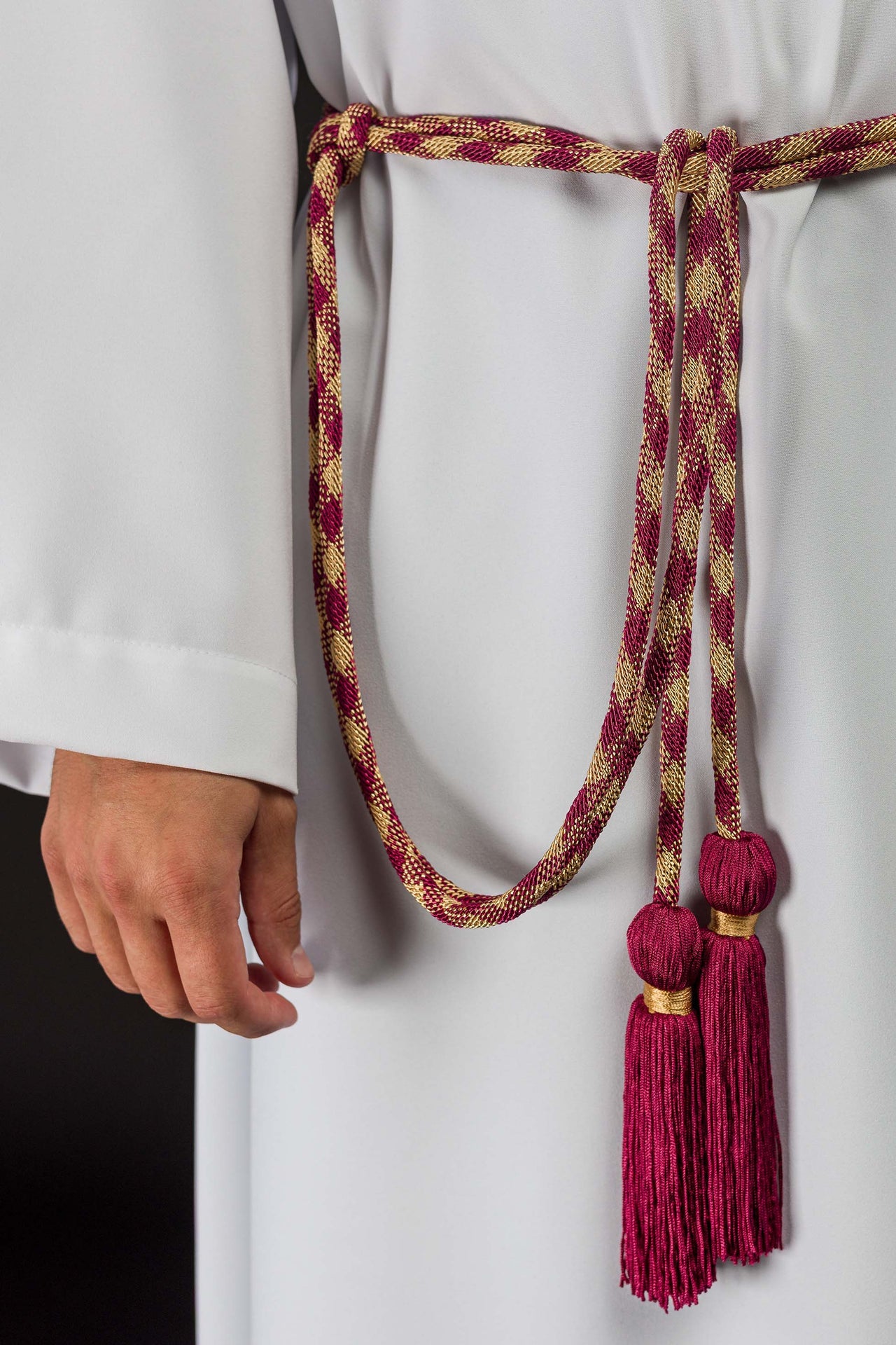 Cíngulo litúrgico rojo y dorado premium