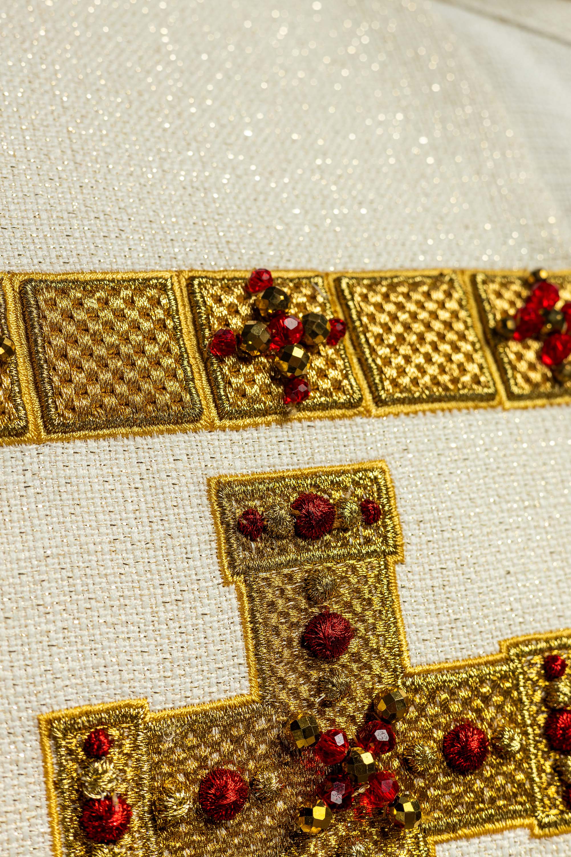 Estola feita à mão com pedras naturais Feito à mão 2011