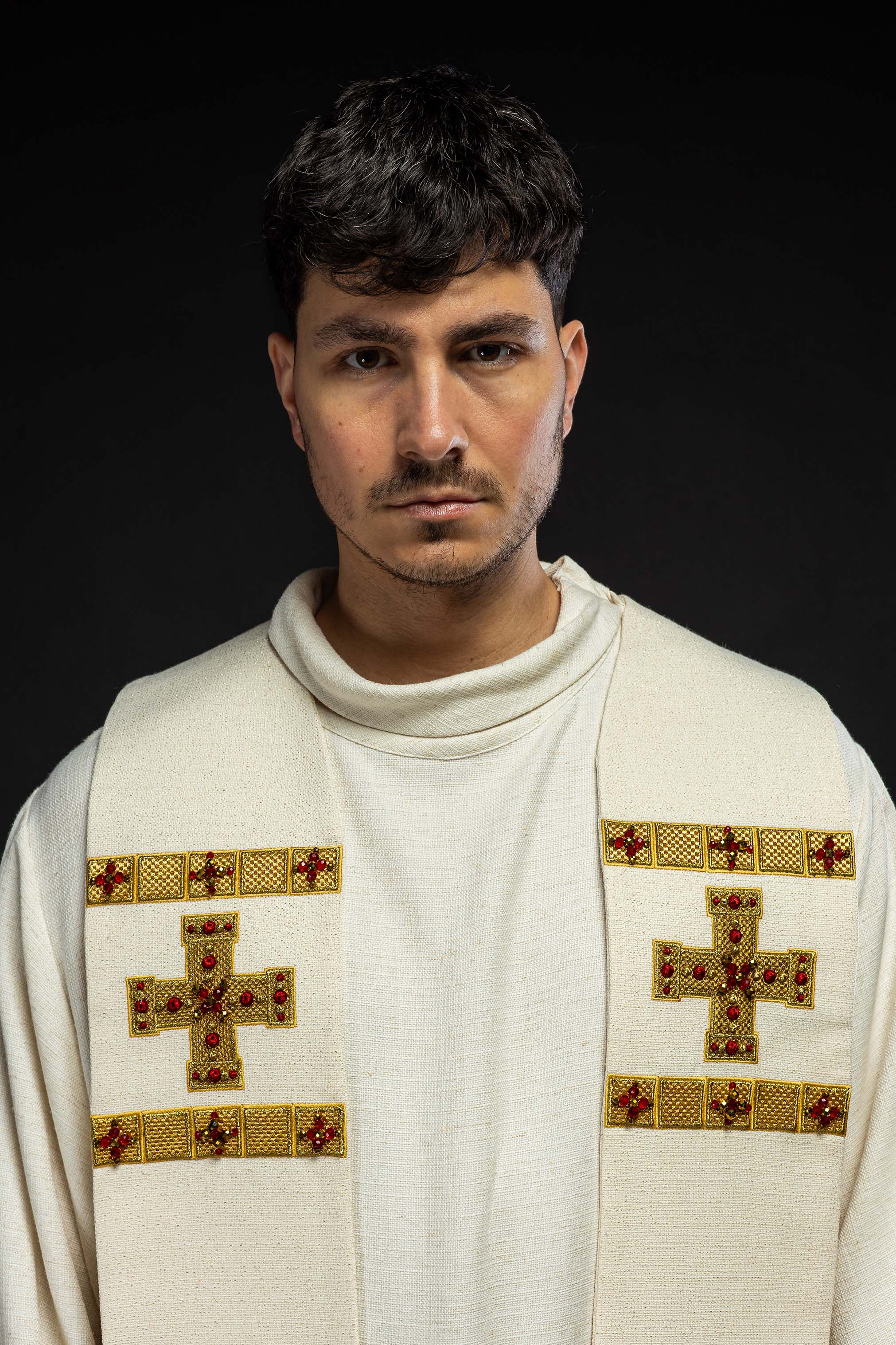 Estola feita à mão com pedras naturais Feito à mão 2011