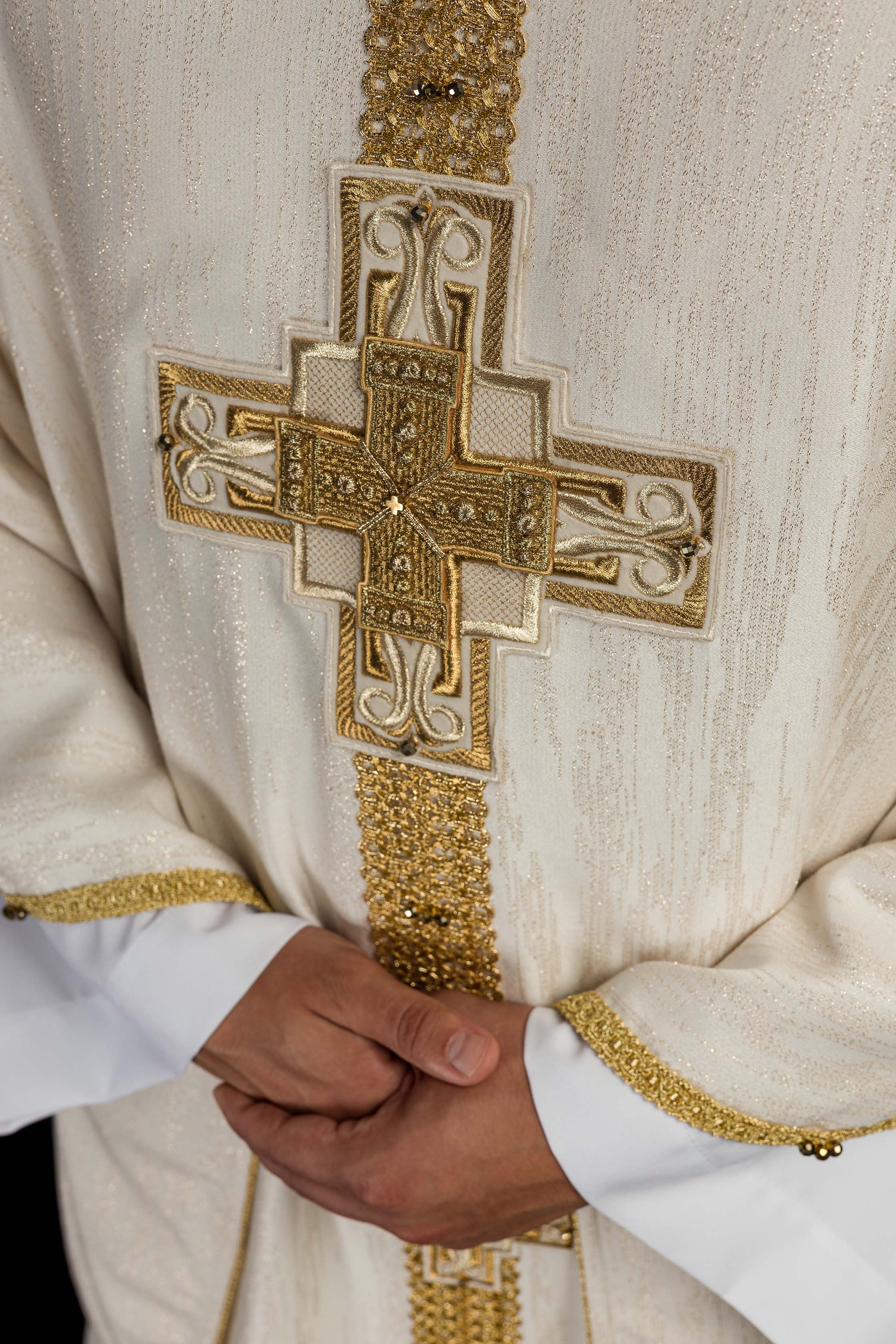 Casula feita à mão com pedras naturais Feito à mão 7015 cor cru