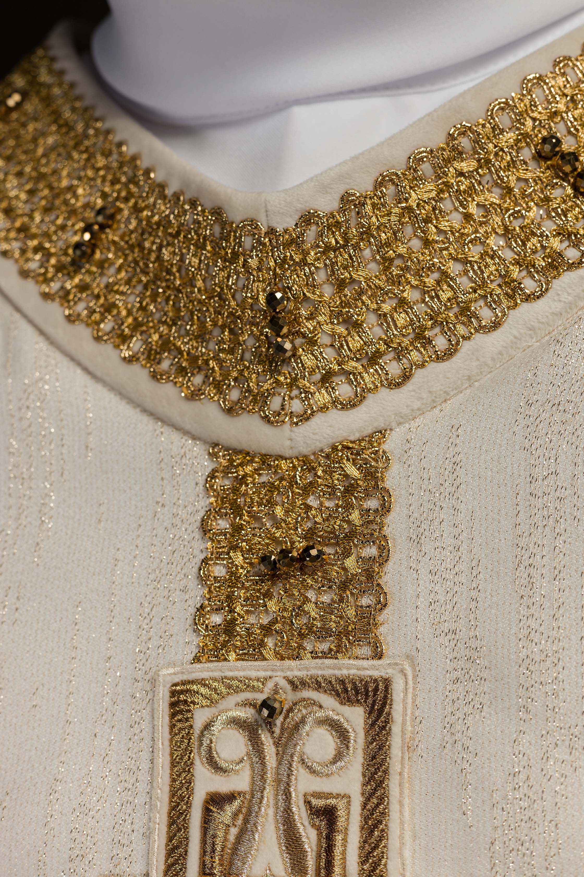 Casula feita à mão com pedras naturais Feito à mão 7015 cor cru