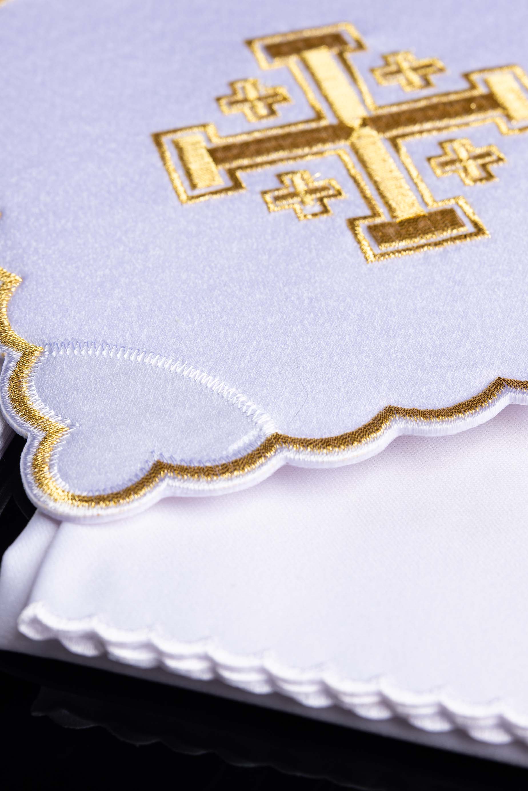 Conjunto de altar com cruz de Jerusalém bordada