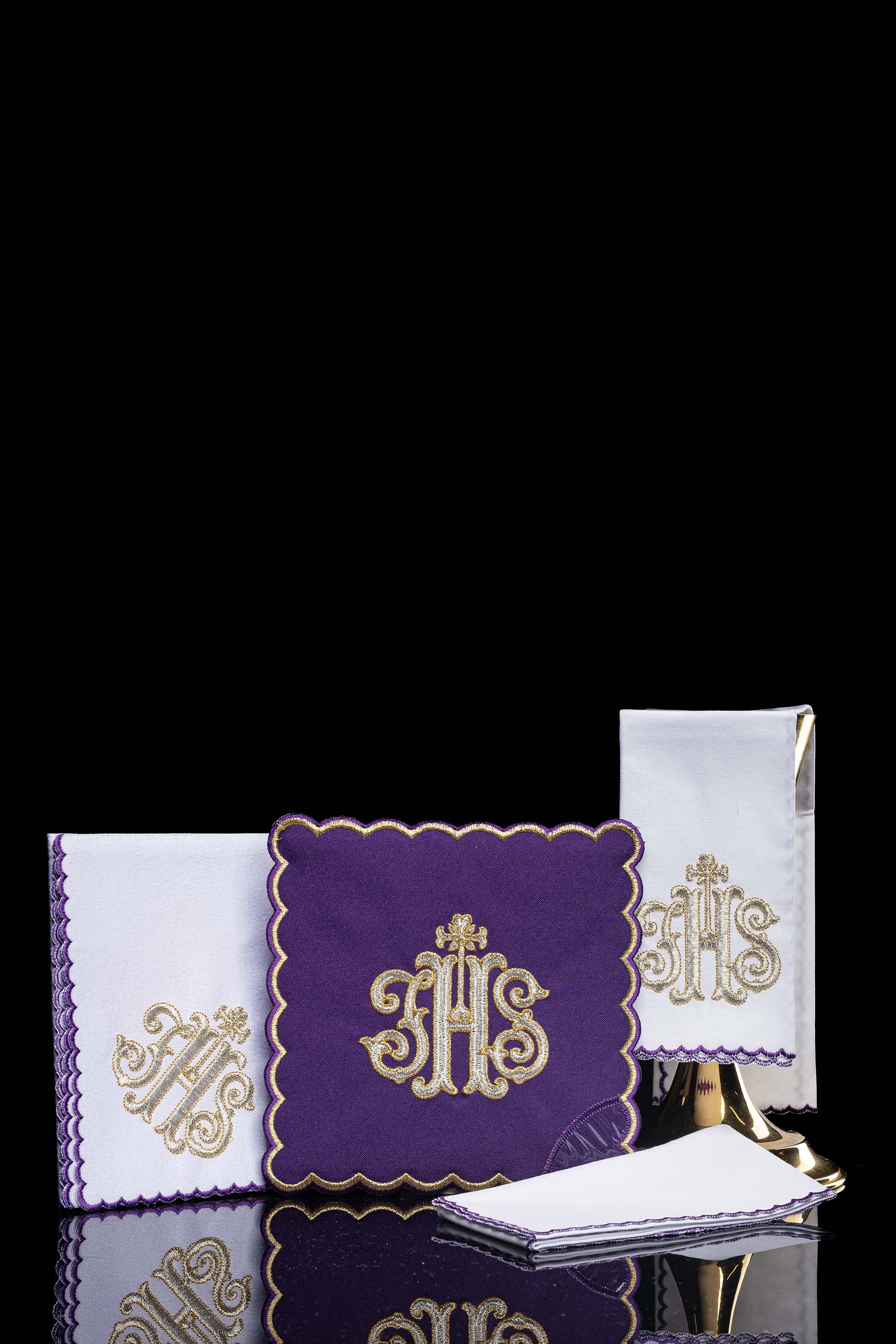 Serviço de altar bordado IHS, manto roxo