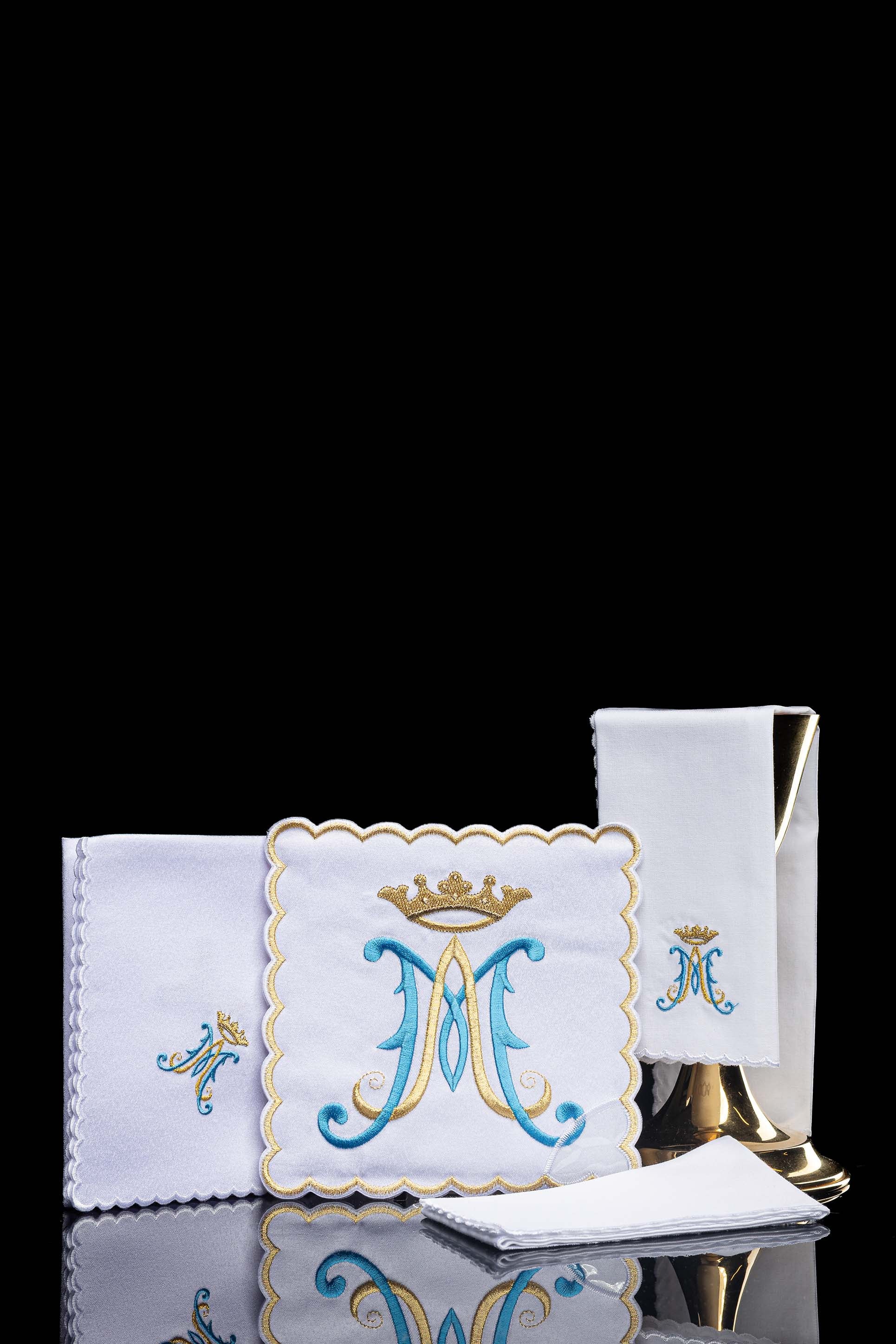 Conjunto de altar bordado mariano