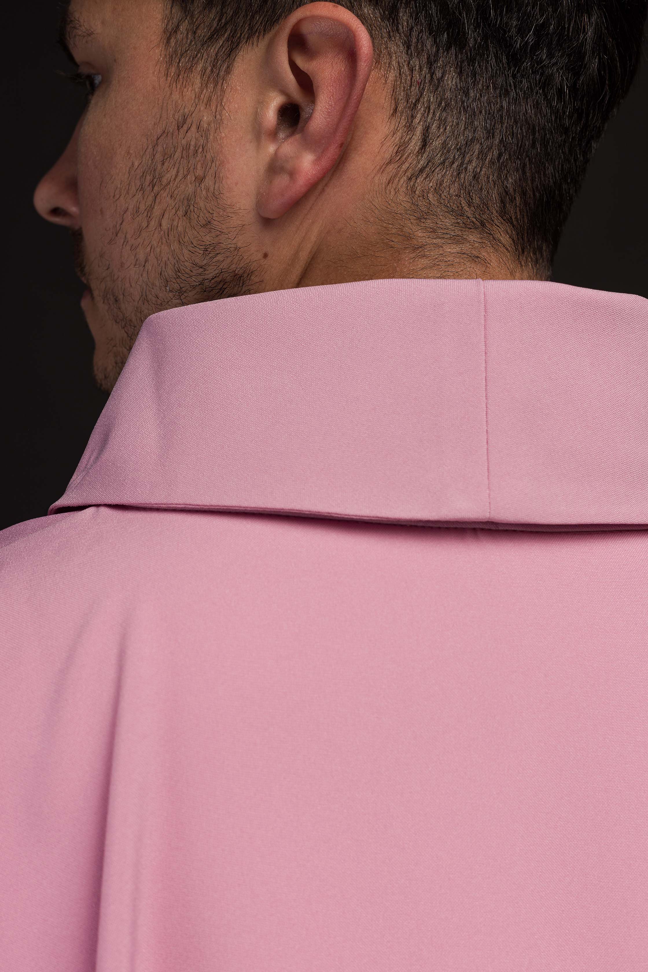 Casula rosa com bordado de cruz IHS