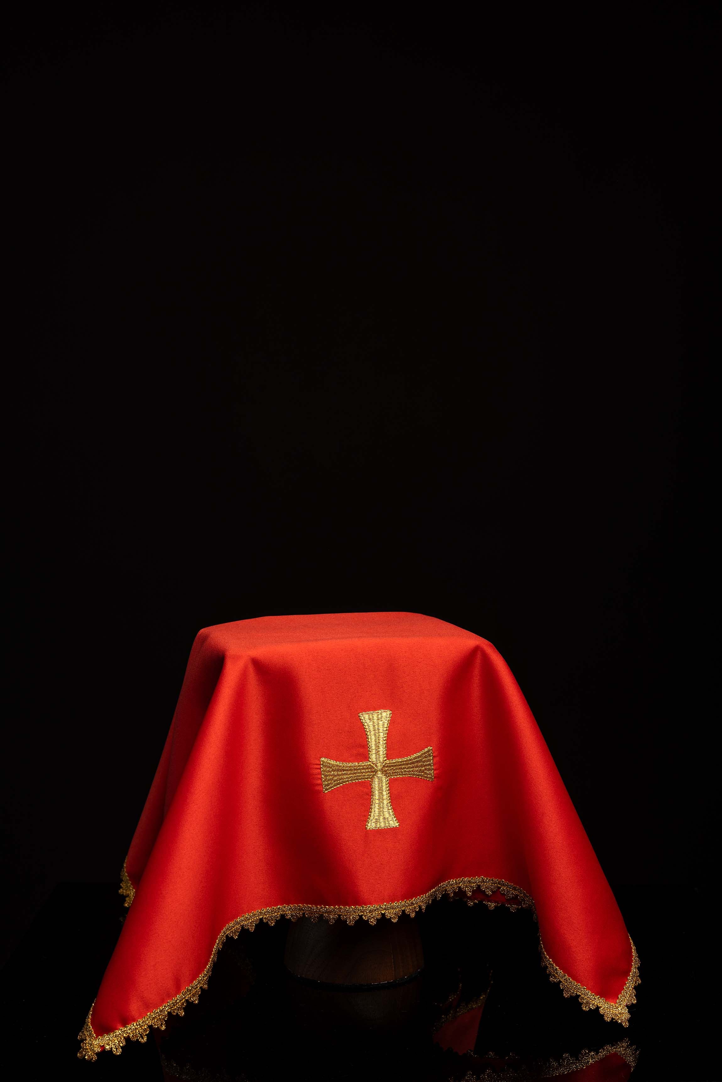 Conjunto de 4 capas de cálice com cruz bordada - quatro cores