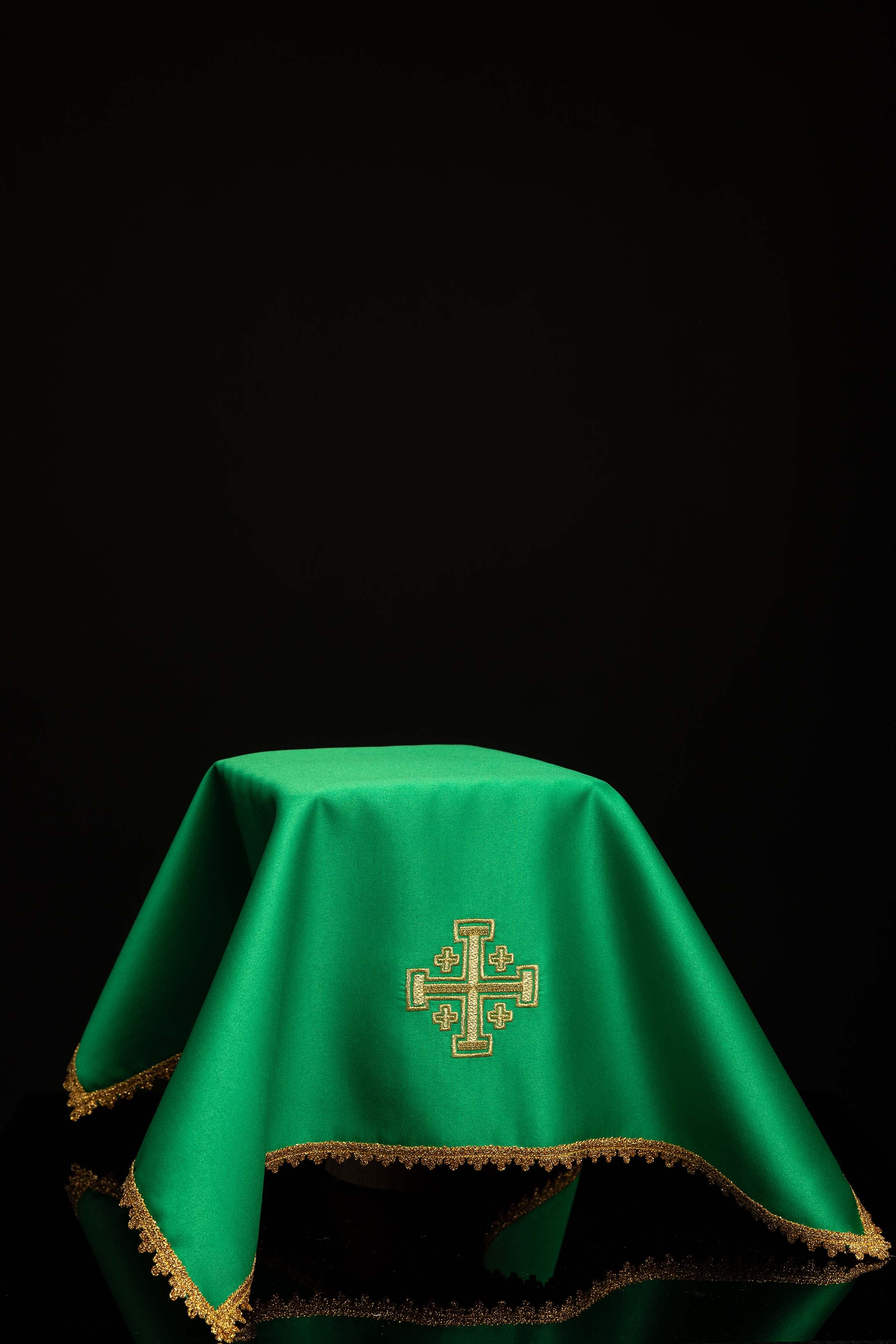 Conjunto de 4 capas de cálice com cruz de Jerusalém bordada - quatro cores