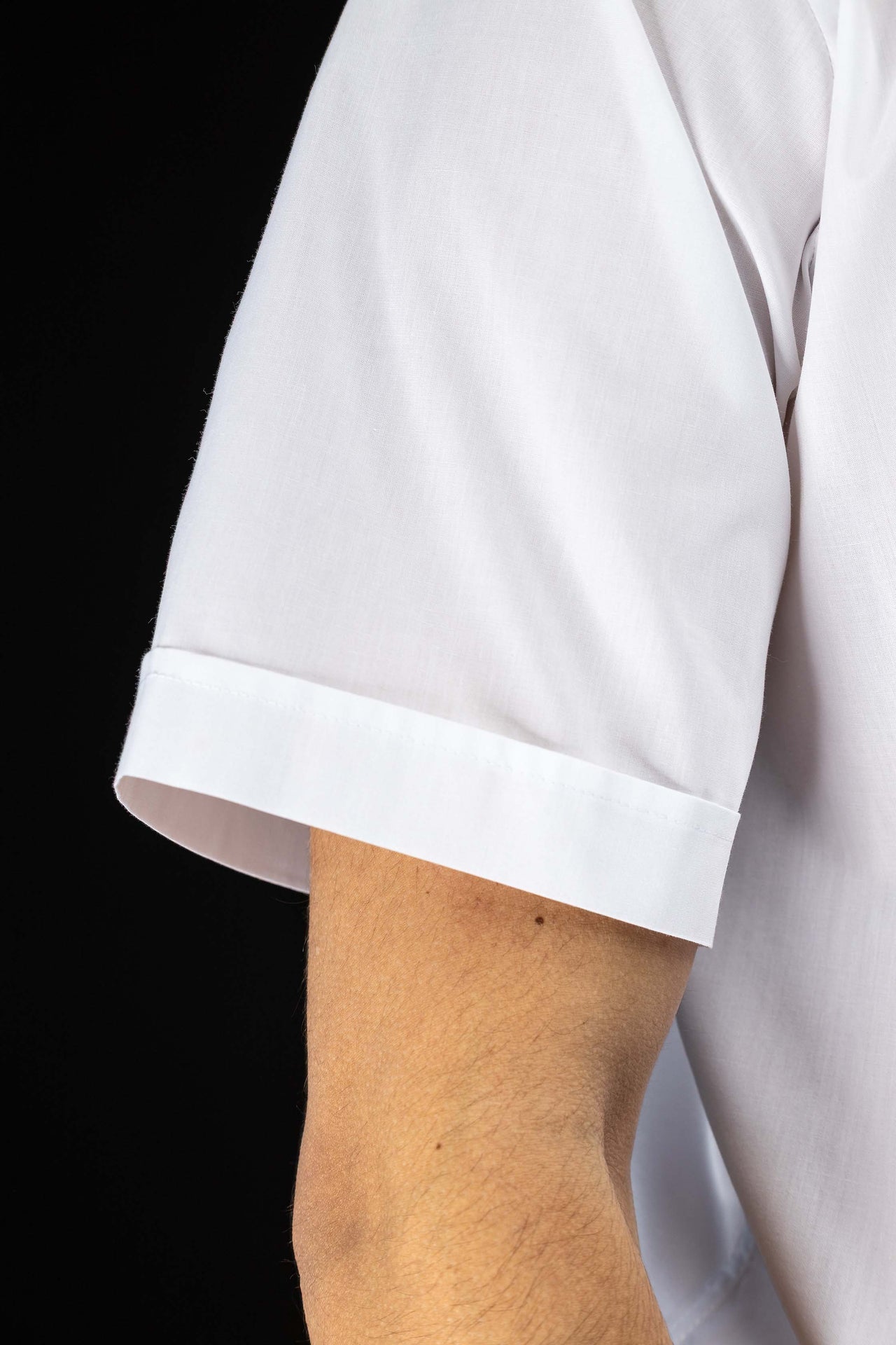 Camisa clerical blanca de manga corta con alzacuello KSZ/002/211/KR/38 - CASULLAS.ES