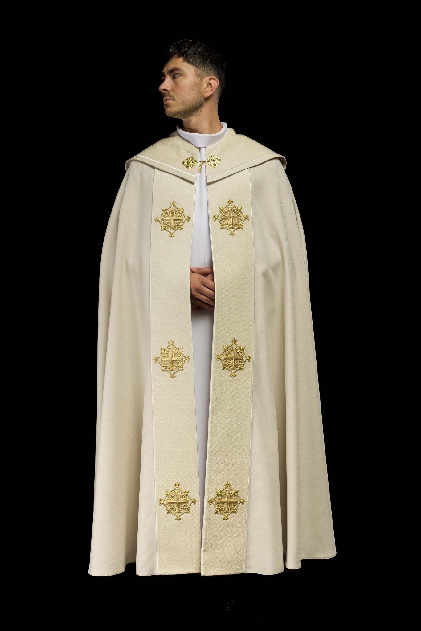 Capa pluvial litúrgica con banda de terciopelo écru y bordado de cruces LE/3029/05 145 cm - CASULLAS.ES