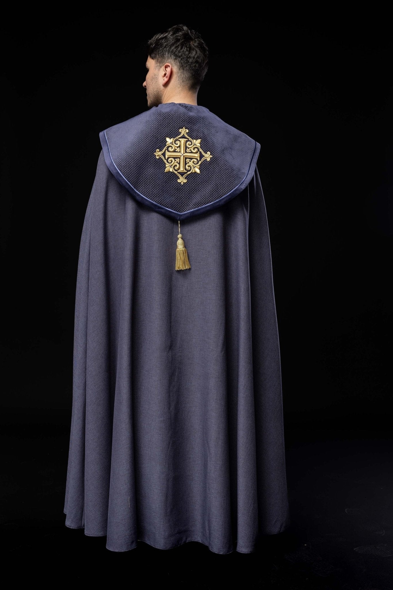 Capa pluvial terciopelo morada con bordado Cruces LE/3029/03 145cm - CASULLAS.ES