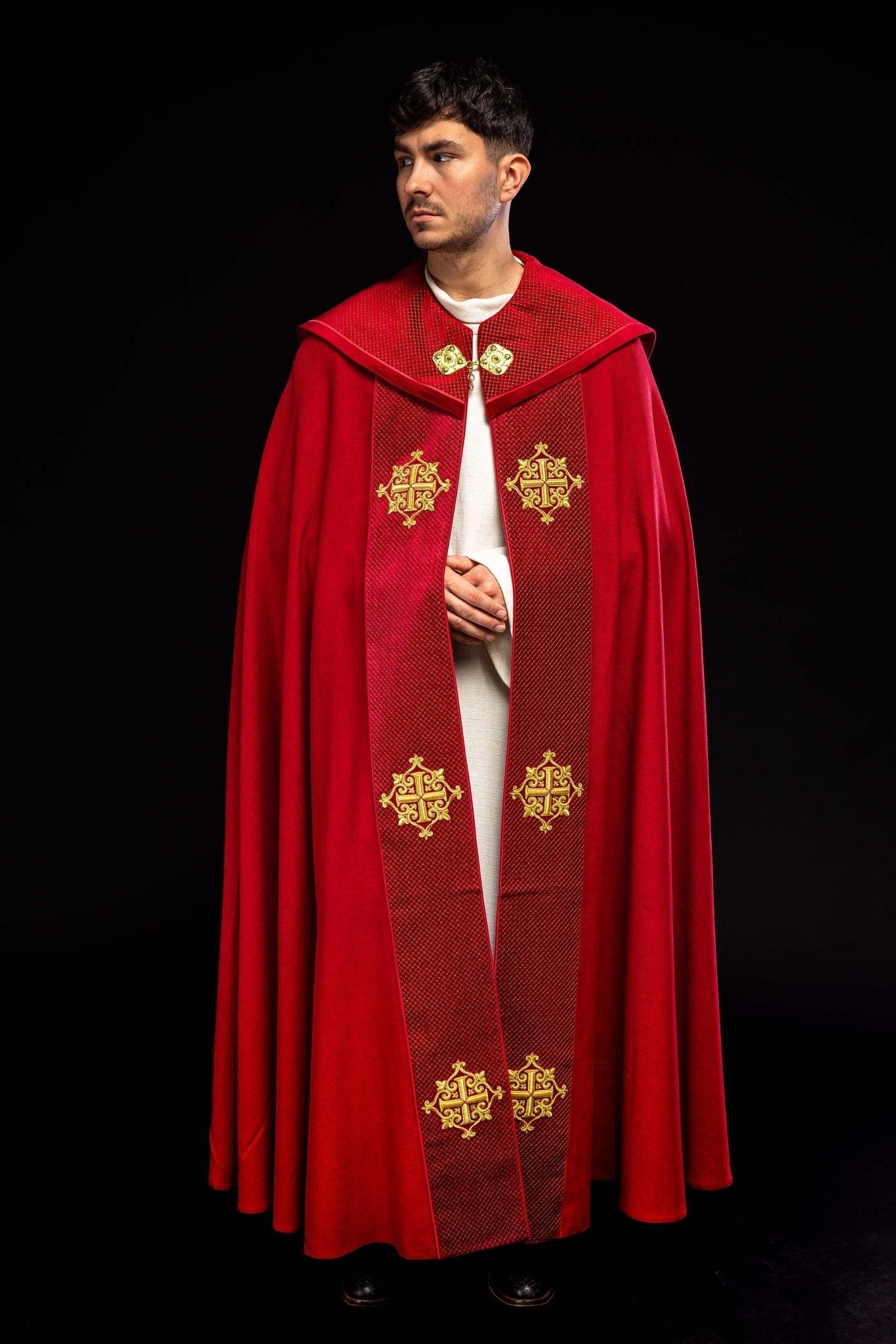 Capa pluvial terciopelo roja con bordado Cruces LE/3029/02 145 cm - CASULLAS.ES