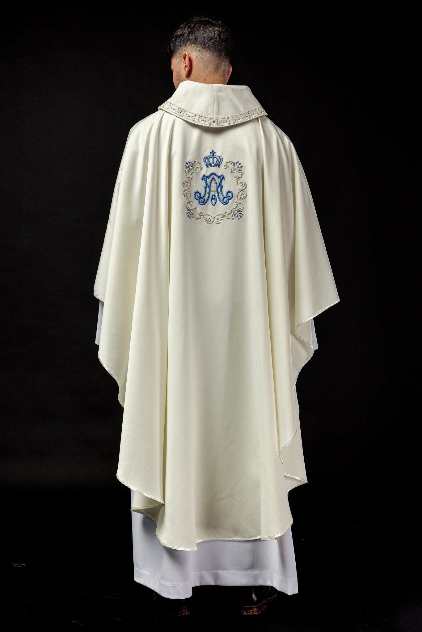 Casulla con bordado mariano LE/7041/05 - CASULLAS.ES