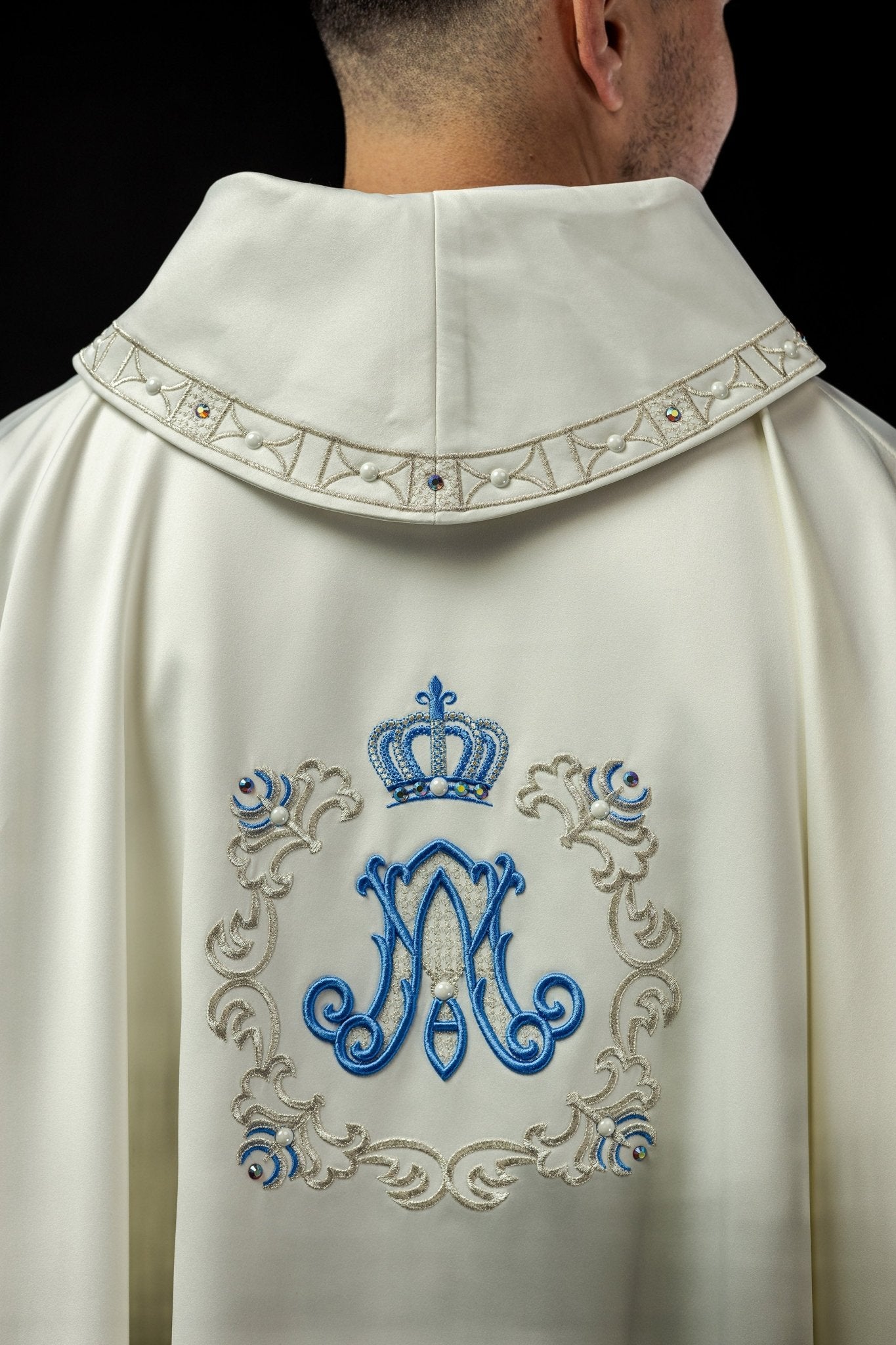Casulla con bordado mariano LE/7041/05 - CASULLAS.ES