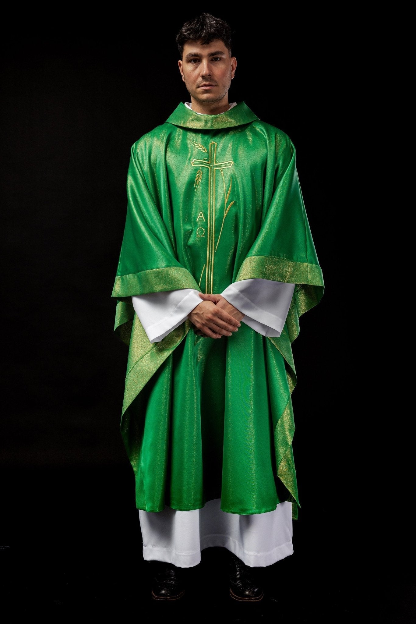 Casulla con motivo de cruz y espiga en verde S - 7052 - 01 - 54 - CASULLAS.ES