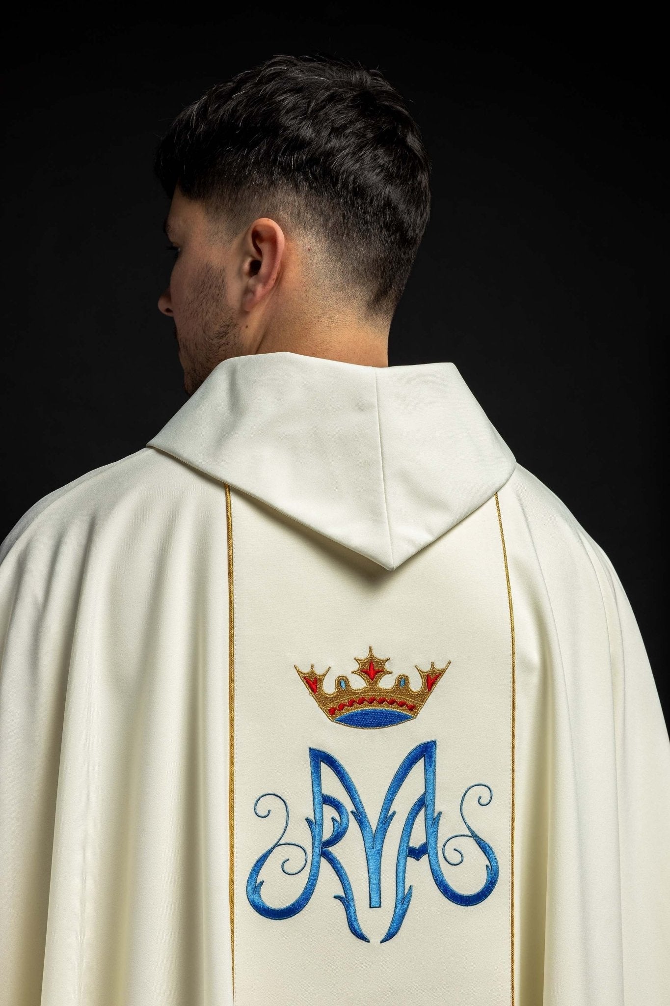 Casulla marfil de Nuestra Señora de Czestochowa KOR/201/05/01 ECRU - CASULLAS.ES