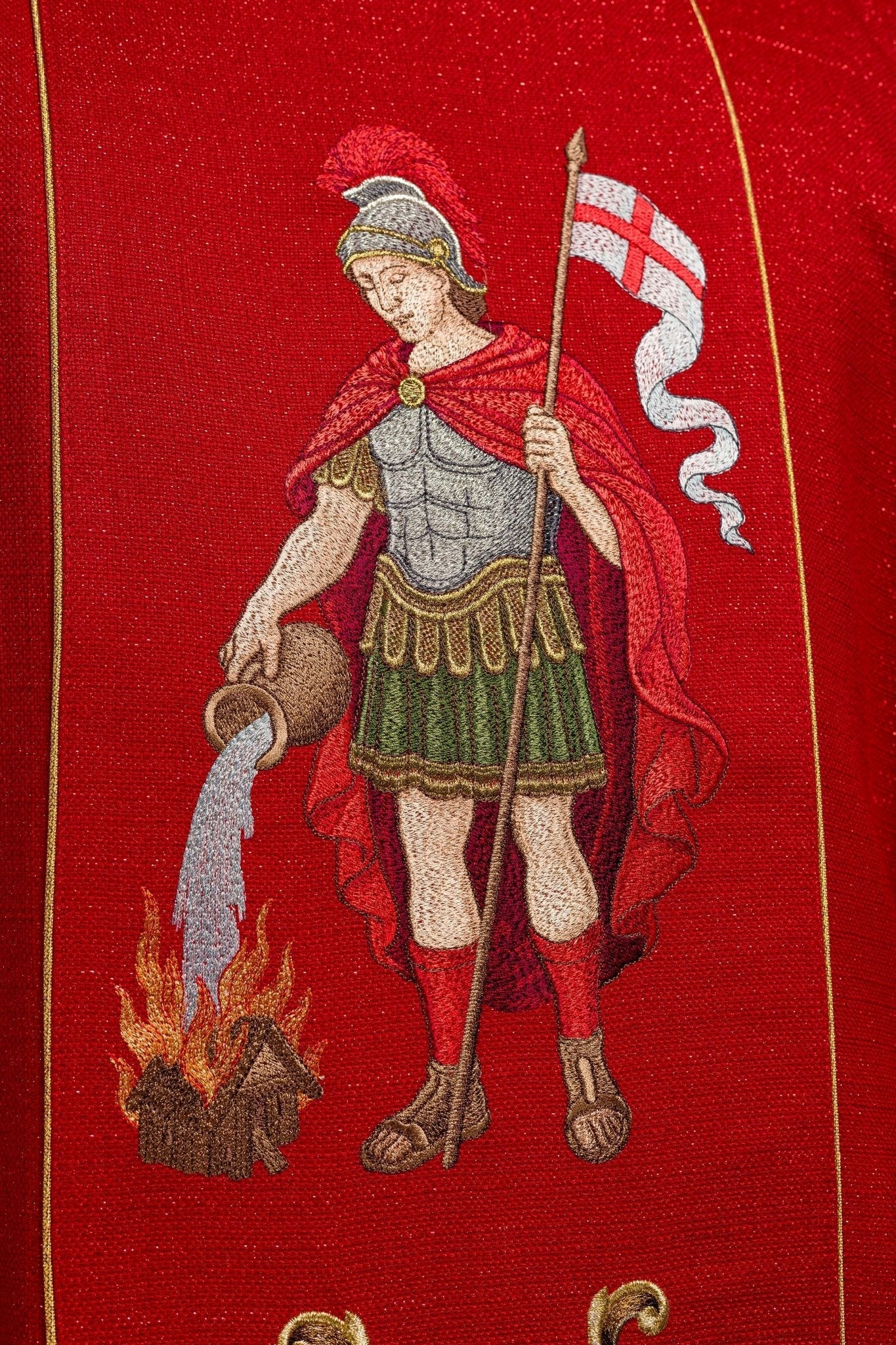 Casulla ricamente bordada con la imagen de San Floriano KOW2/037/02/71 - CASULLAS.ES