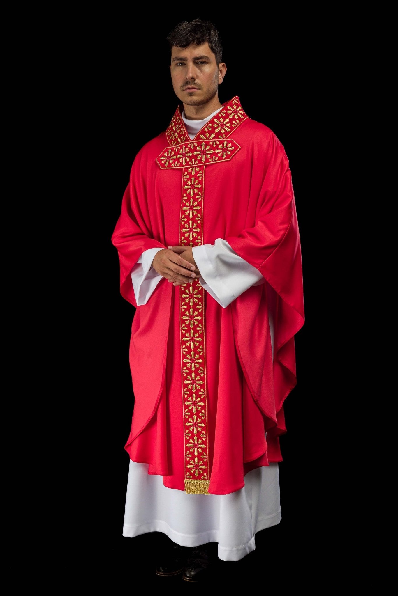 Casulla roja ricamente bordada LE/7026/02 - CASULLAS.ES
