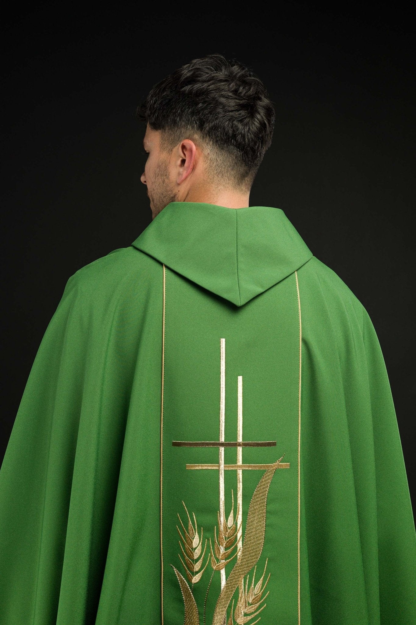 Casulla verde con bordado Cruz y Espigas KOR/114/01/01 ZIELONY - CASULLAS.ES