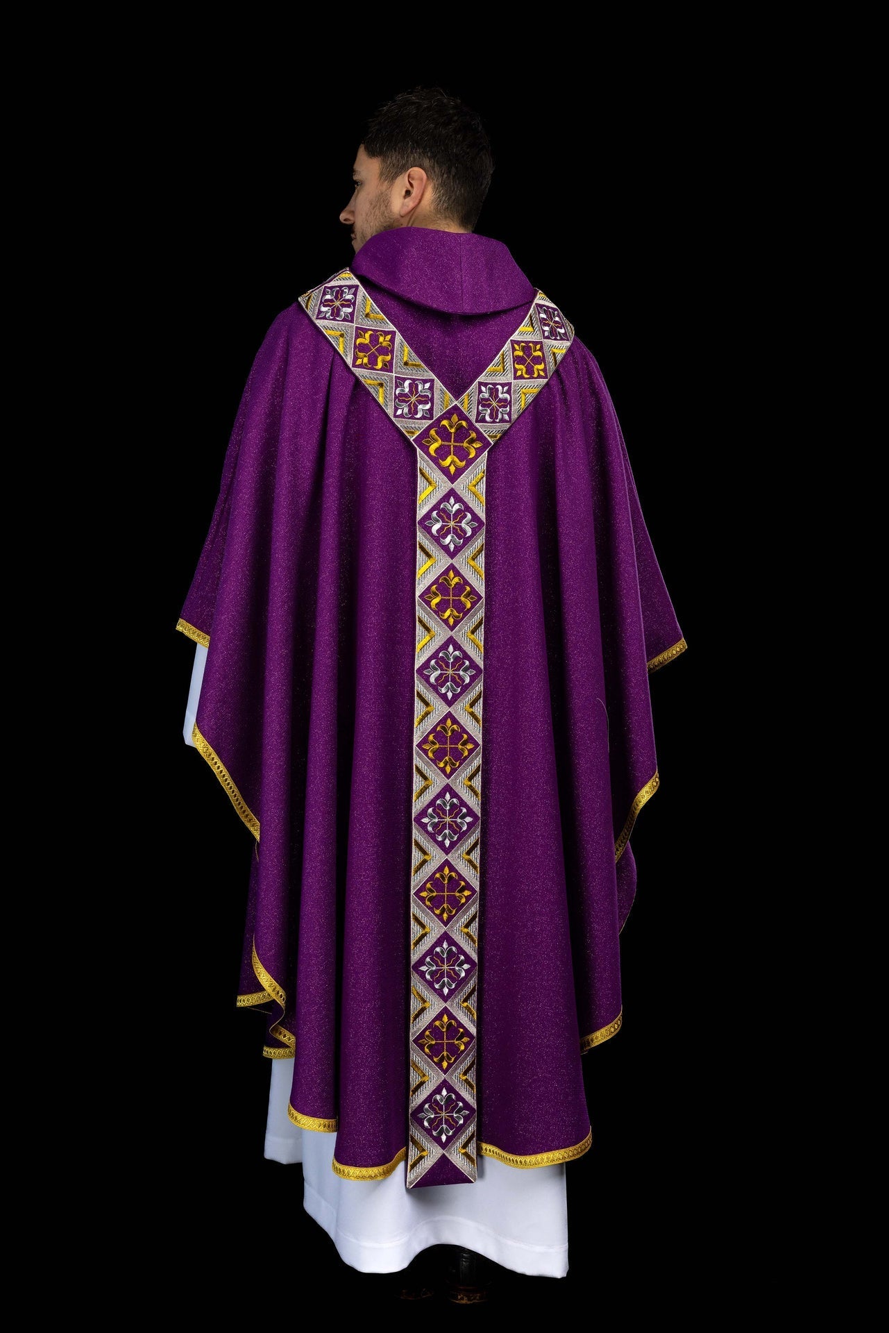 Cíngulo bordado para casulla incluido en el conjunto con la casulla color violeta LE/7042/03 - CASULLAS.ES