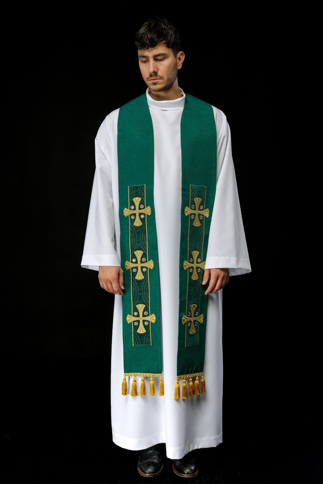 Estola bordada con cruces verdes S - 2068 - 01 - 70 - CASULLAS.ES