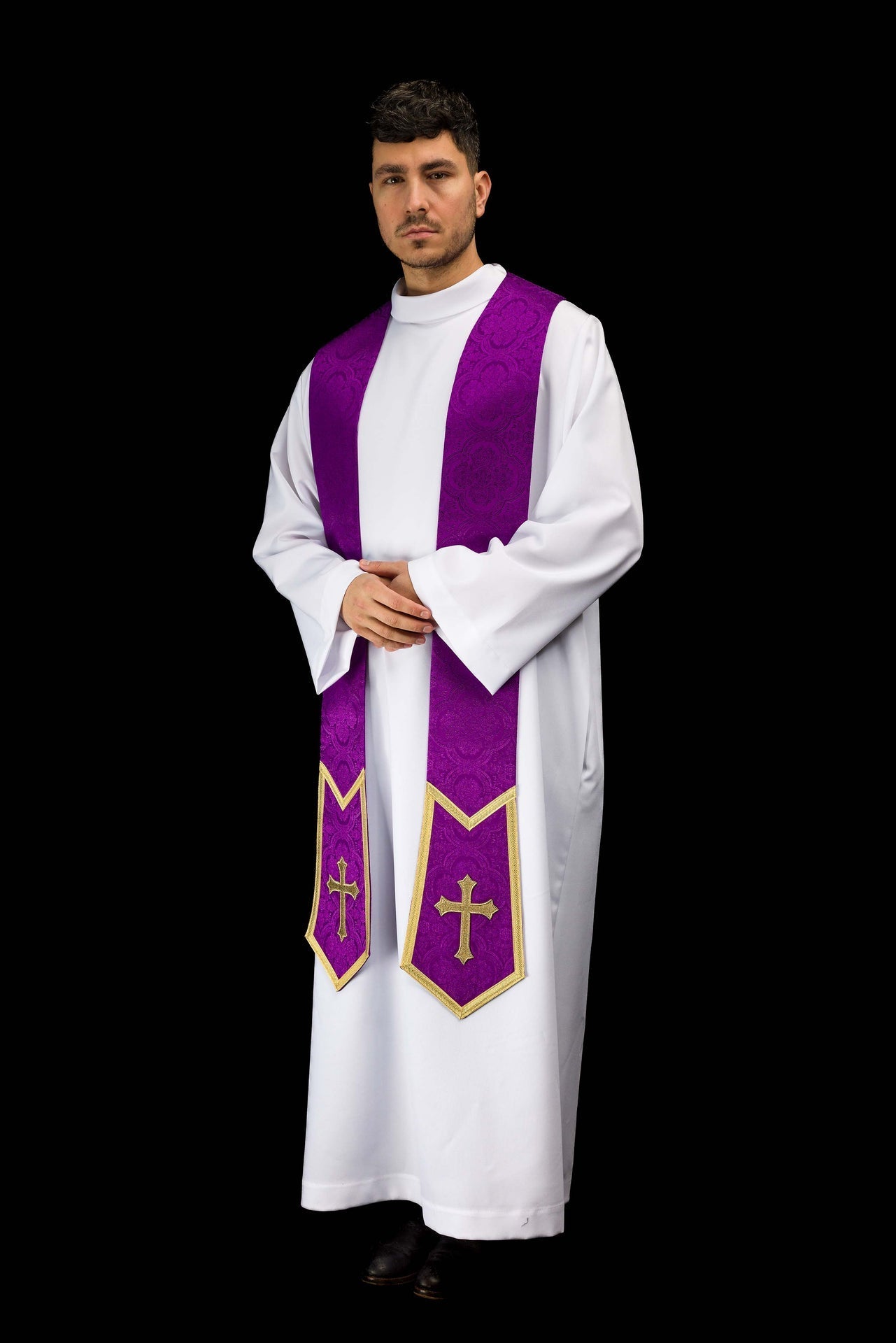 Estola bordada con motivo de Cruz en tejido jacquard morado KST/639/03/11 - CASULLAS.ES
