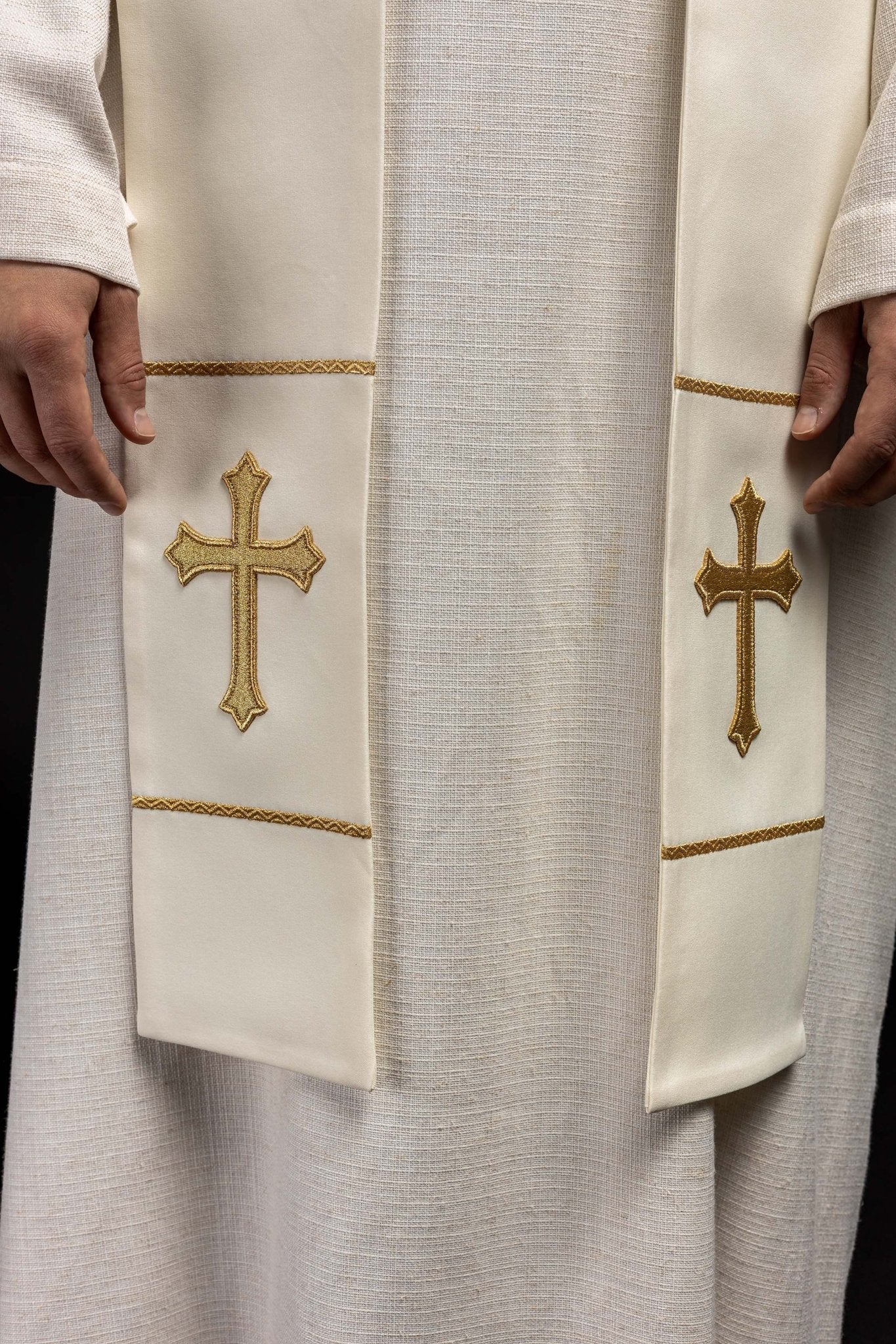Estola marfil con bordado Jesús misericordioso "Jesús confío en ti" KST/071/05/01 ECRU - CASULLAS.ES