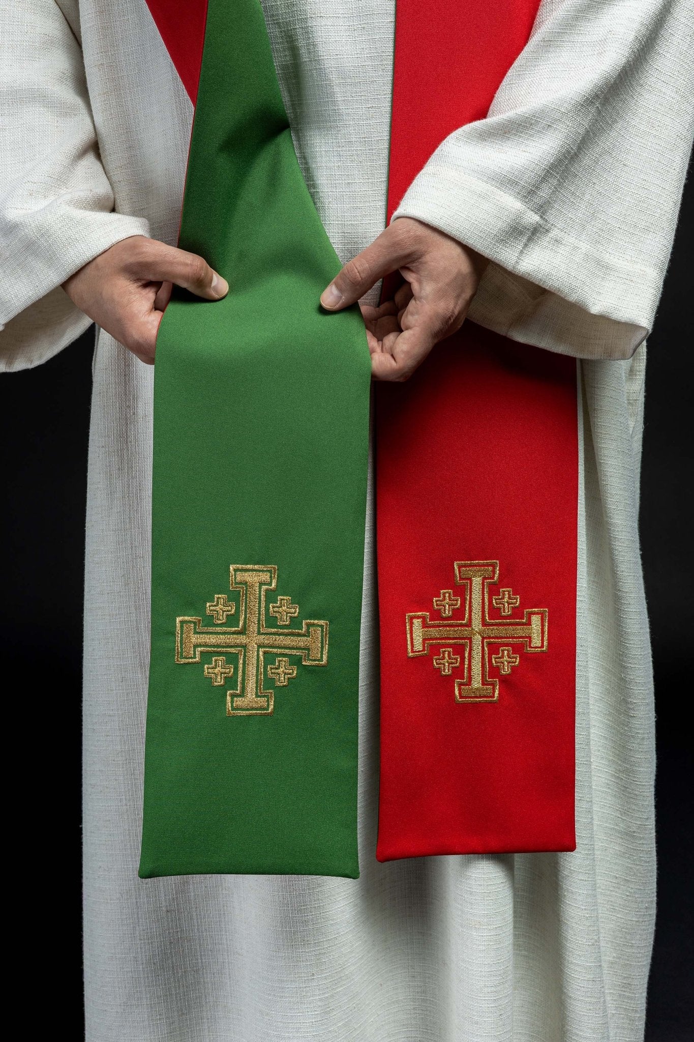 Estola reversible verde - roja bordado Cruz de Jerusalén KST/046/01 - 02/01 - CASULLAS.ES