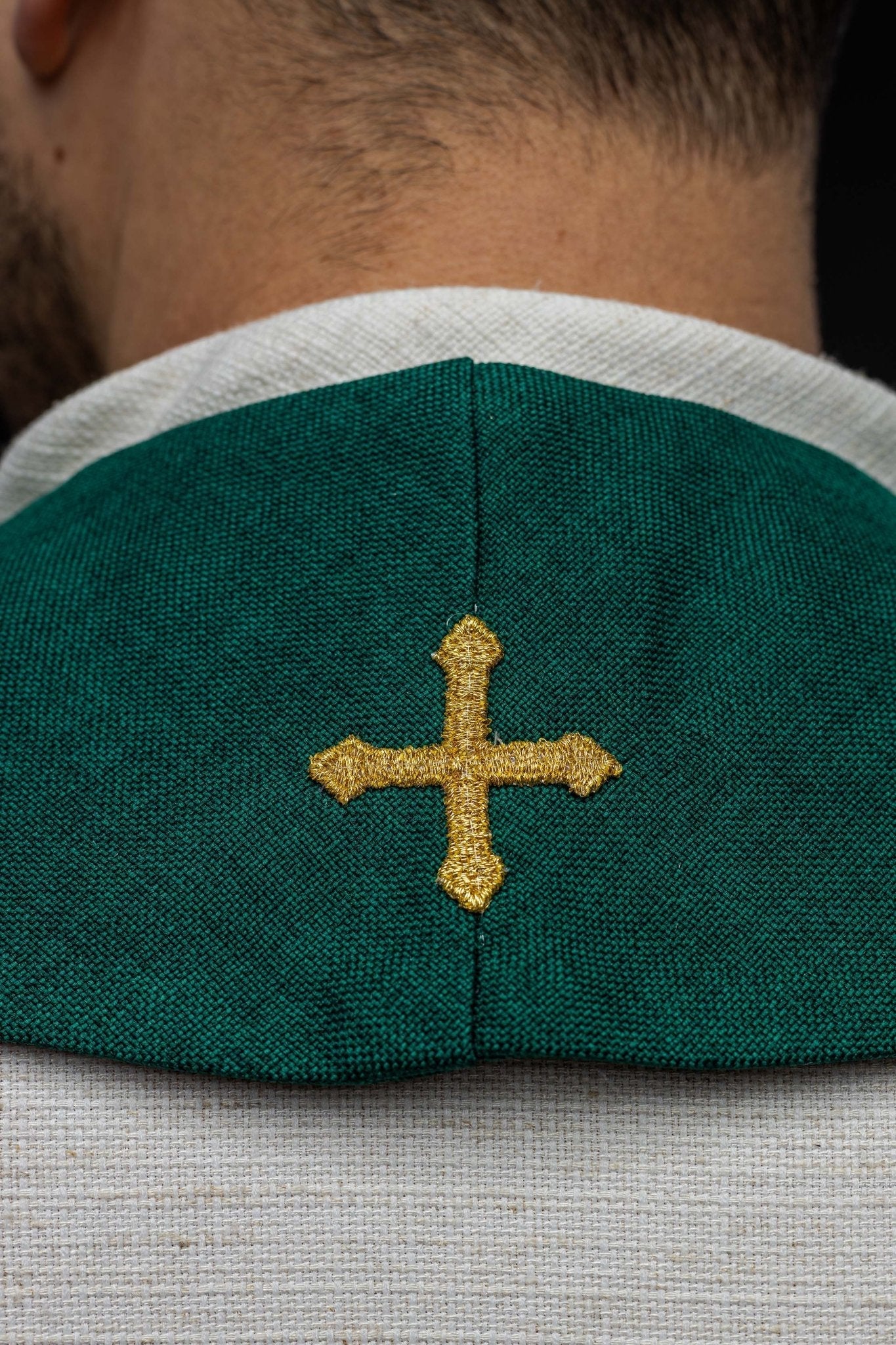 Estola verde terciopelo con bordado Cruz LE/2029/01 - CASULLAS.ES