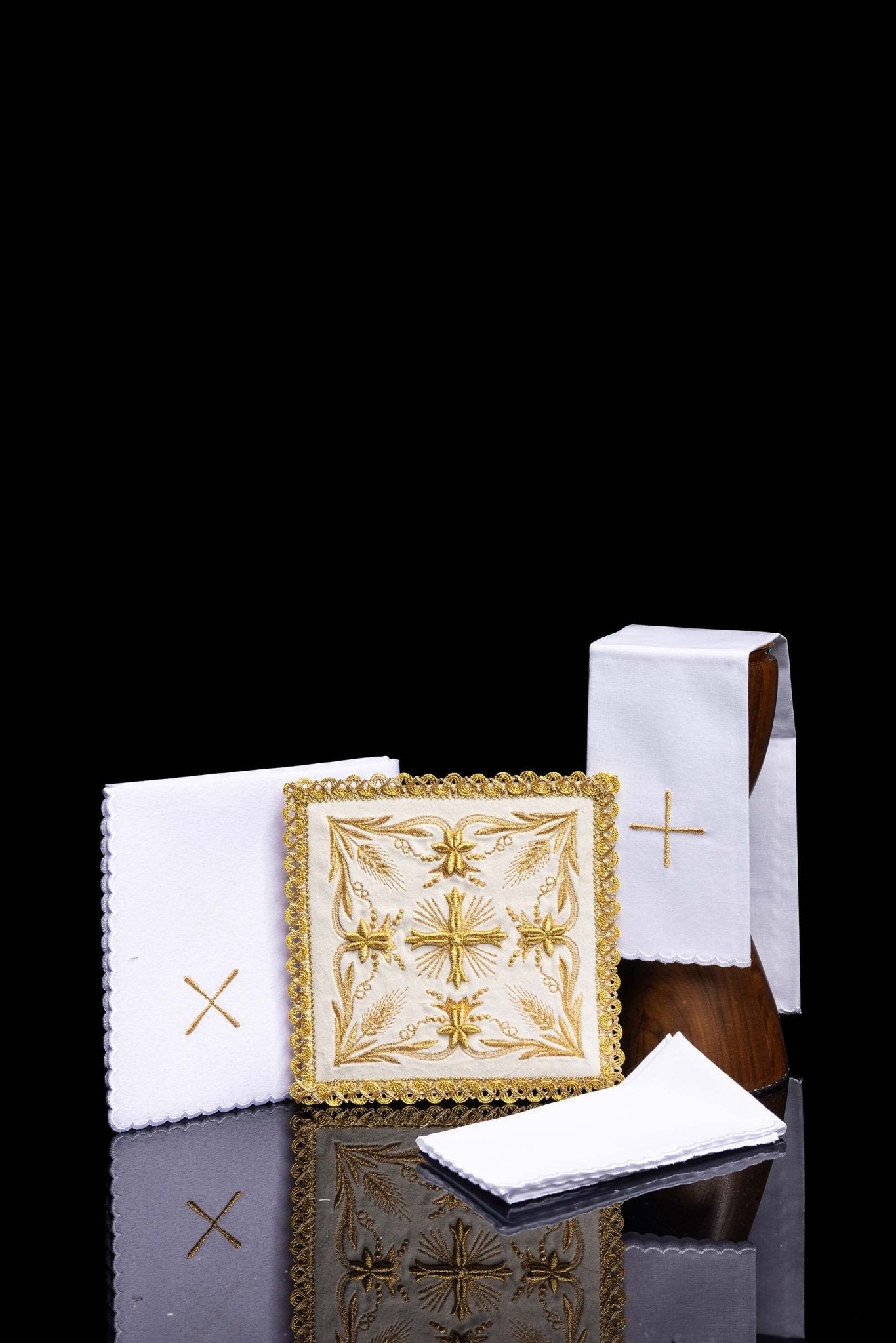 Servicio de altar terciopelo bordado marfil KK/5001/C2 - CASULLAS.ES
