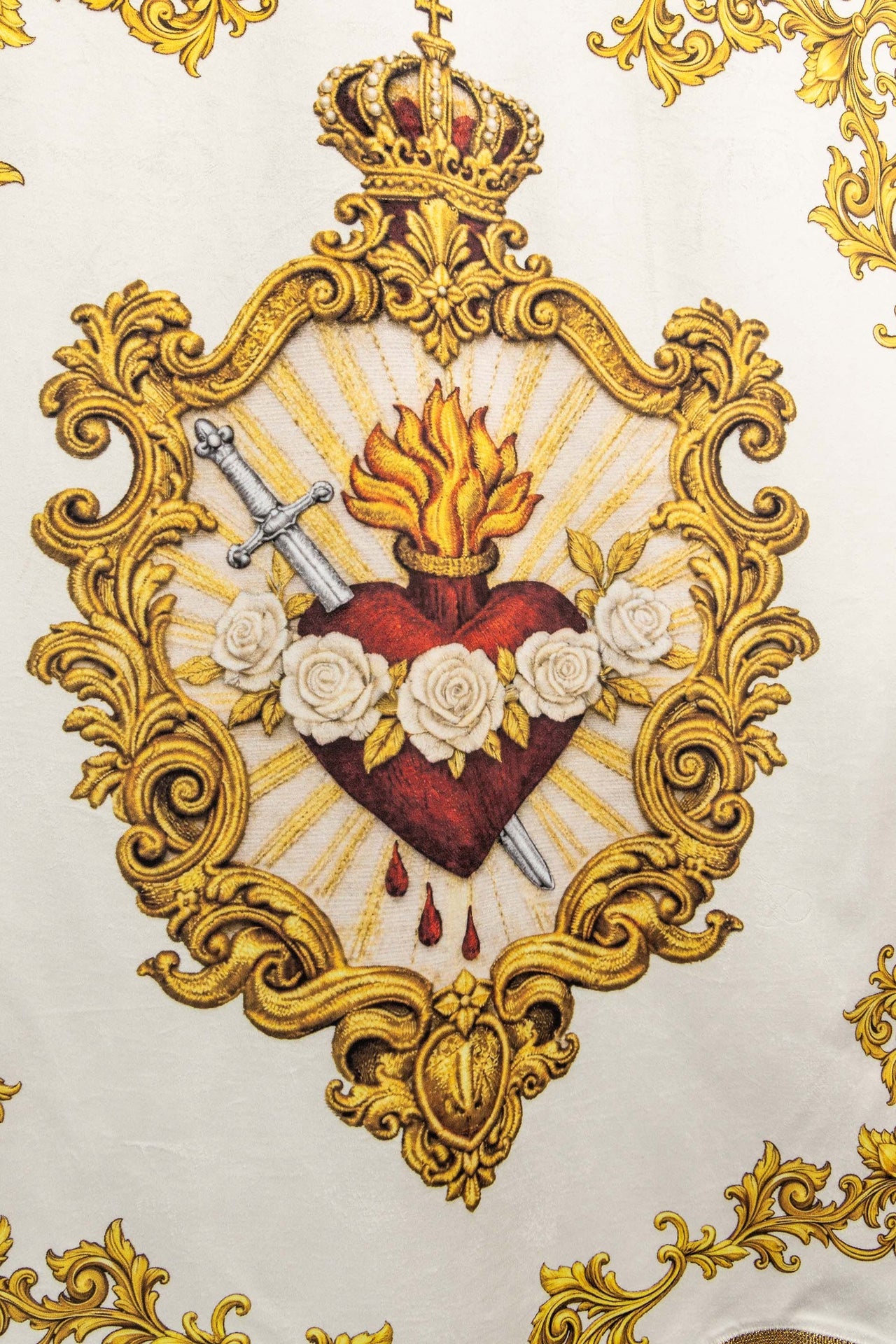 Estandarte litúrgico mariano impreso por ambas caras con el símbolo del Corazón y monograma mariano