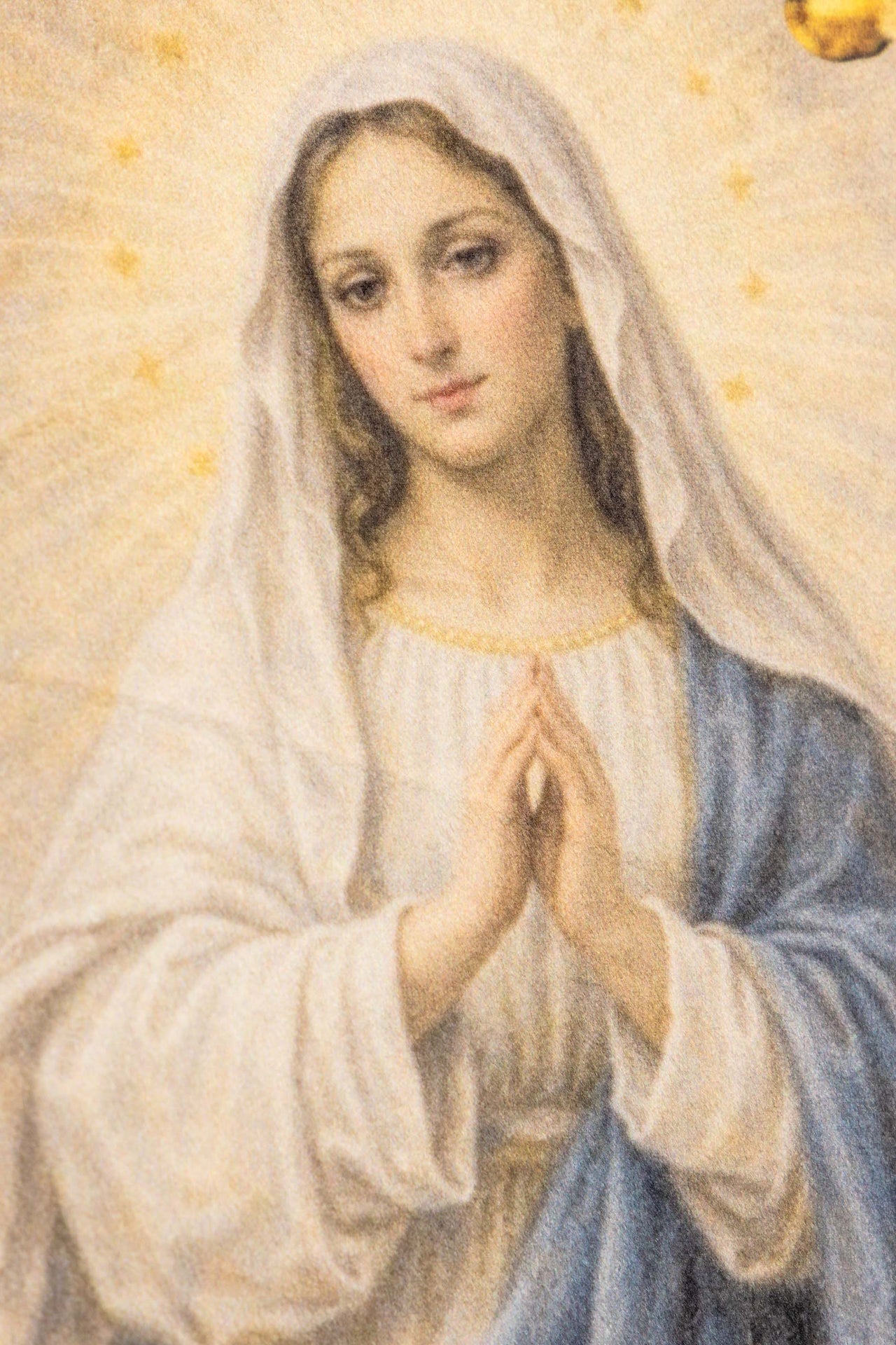 Estandarte litúrgico impreso por ambas caras con la imagen de Nuestra Señora de la Inmaculada Concepción y monograma mariano