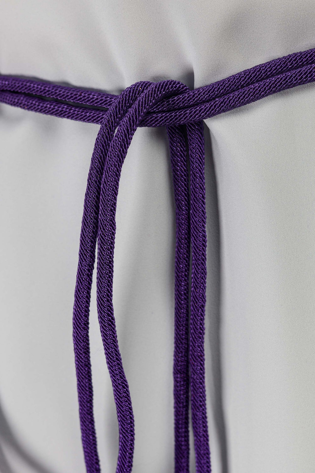 Cíngulo litúrgico morado premium