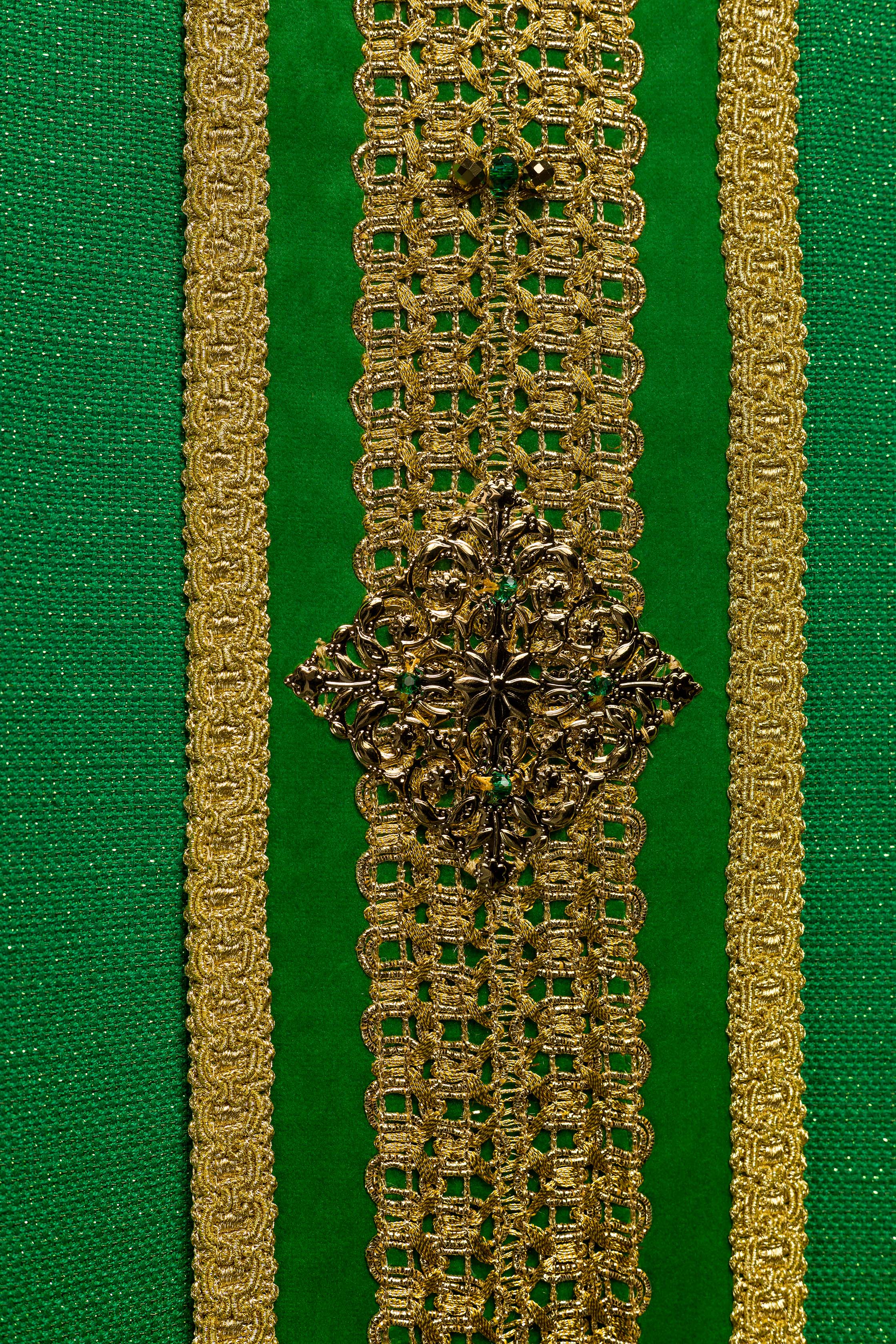 Ornato feito à mão com pedras naturais – Handmade 7001