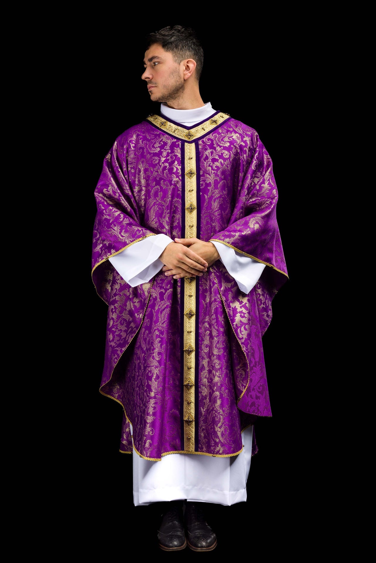 Casulla hecha a mano con piedras naturales — Handmade 7003