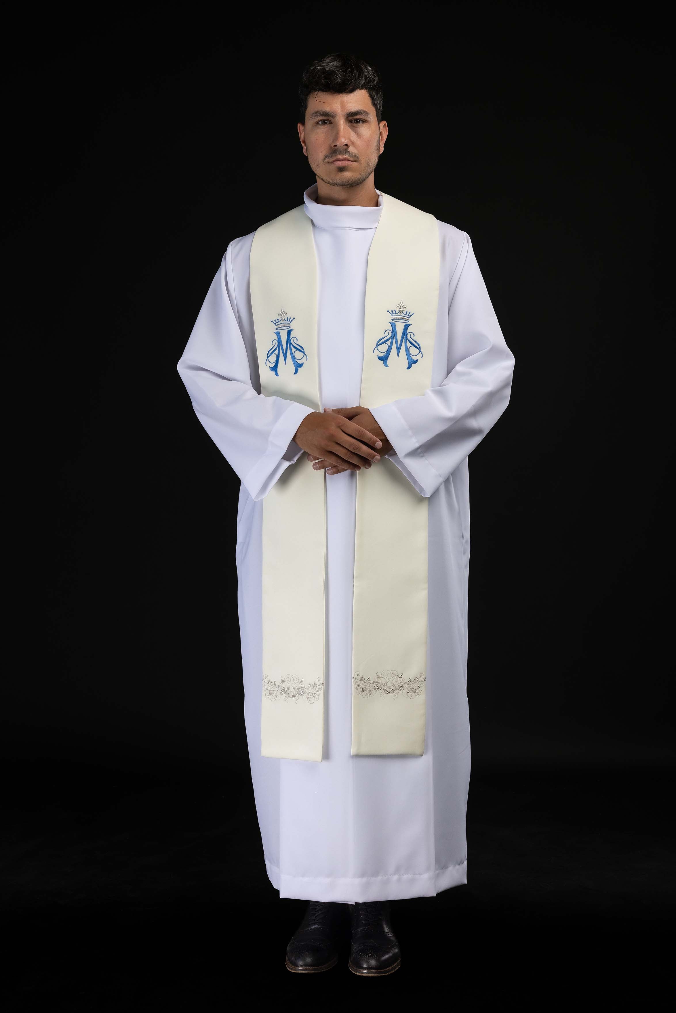 Estola bordada mariana color ecru