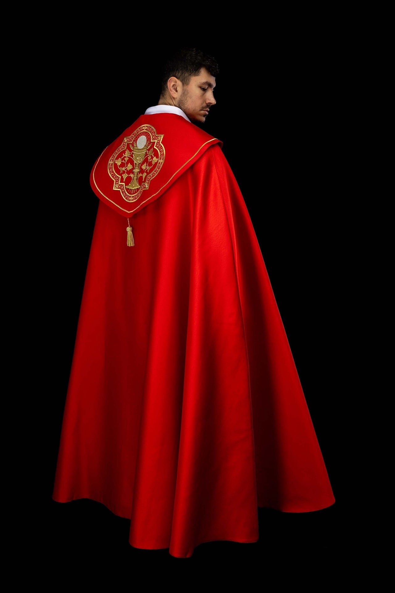 Kapa liturgiczna haftowana Kielich czerwona - ORNATY.PL