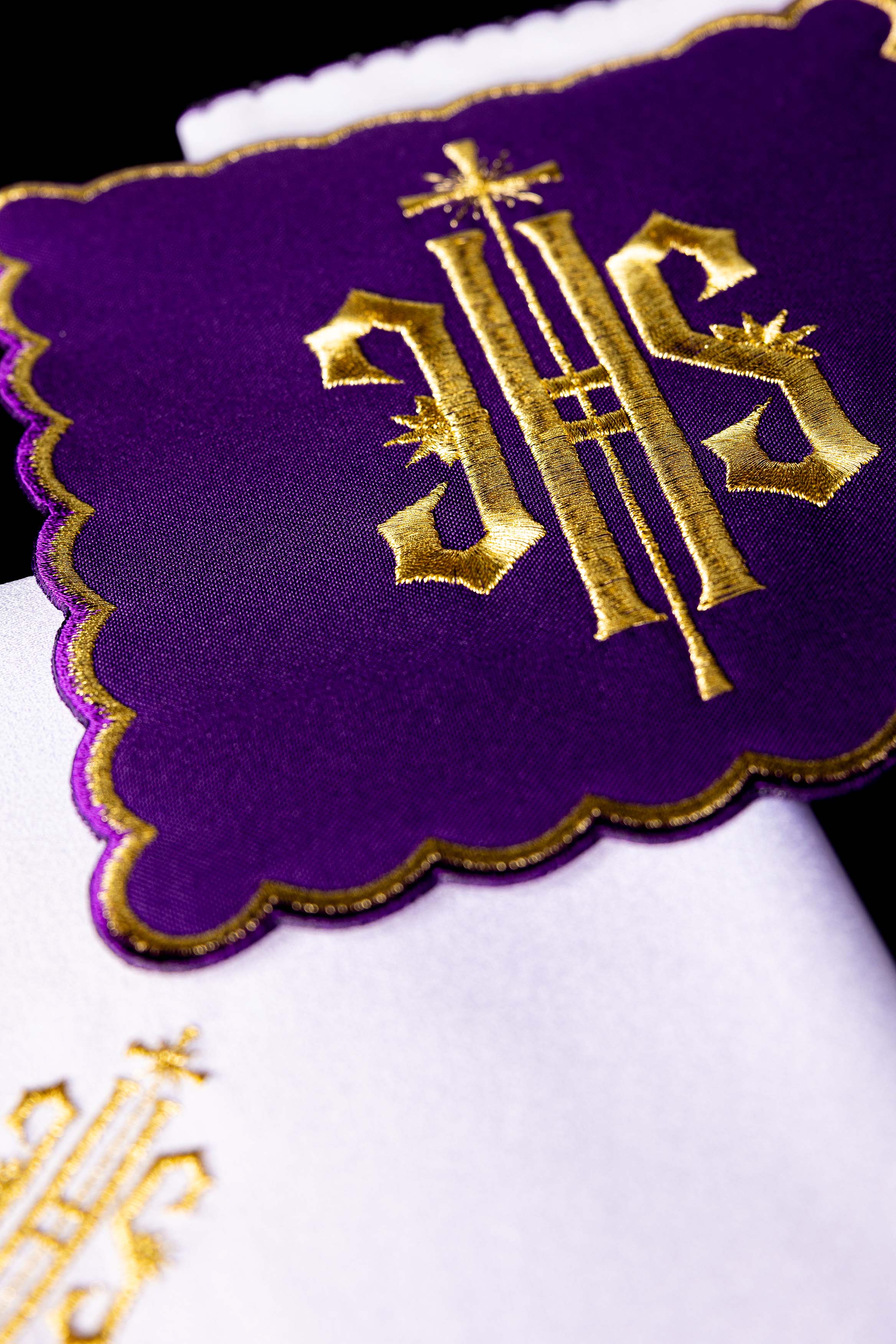 Conjunto de altar com bordado IHS roxo