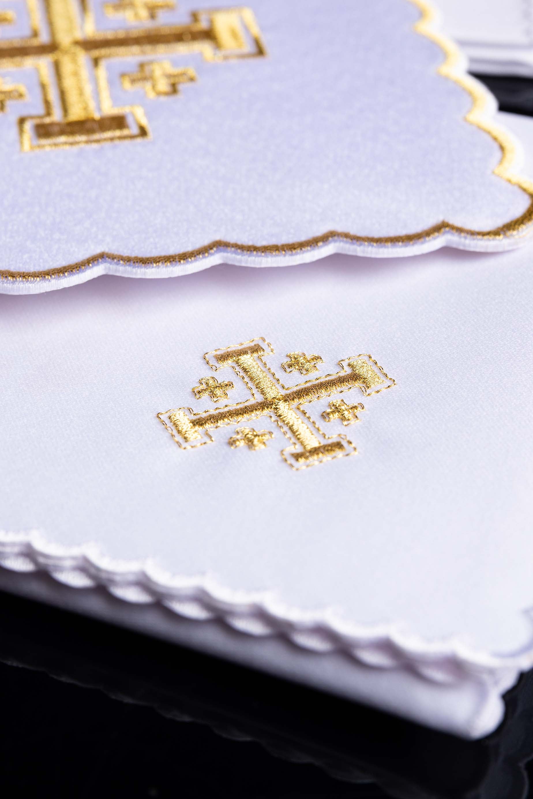 Conjunto de altar com cruz de Jerusalém bordada