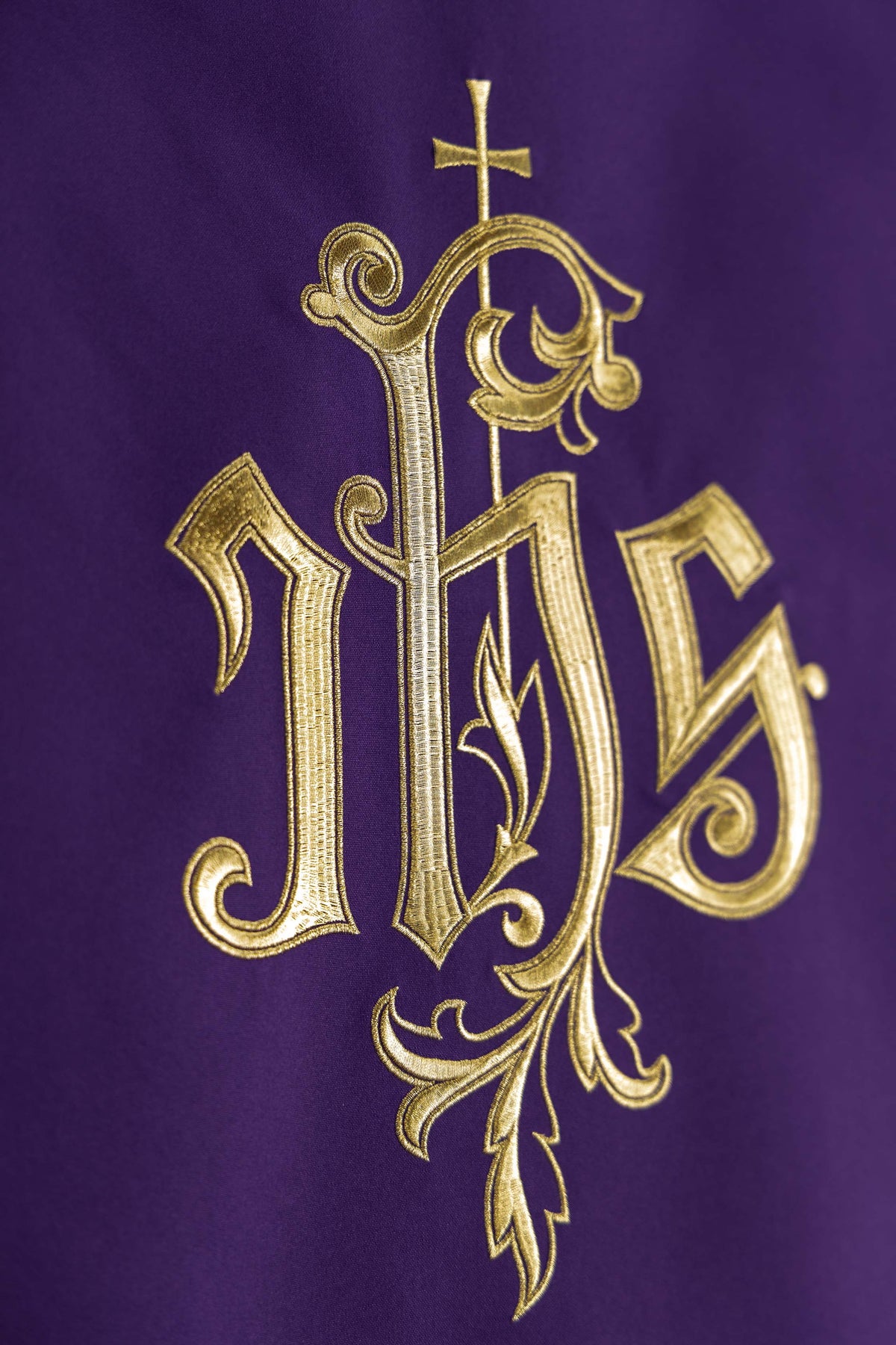 Capa de ambon roxa com bordado clássico IHS - roxo