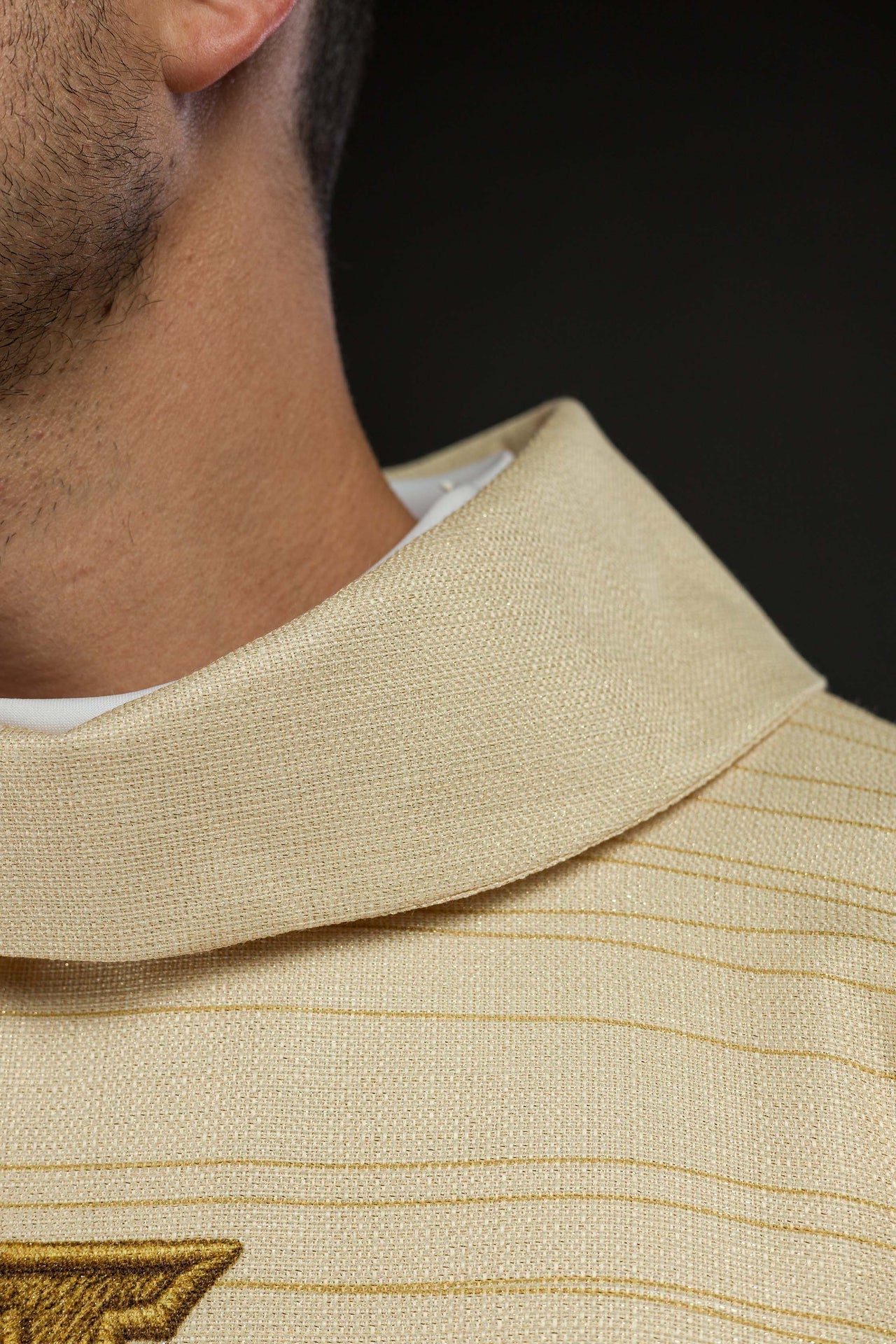 Casulla estampada con la Cruz de Jerusalén – color ecru