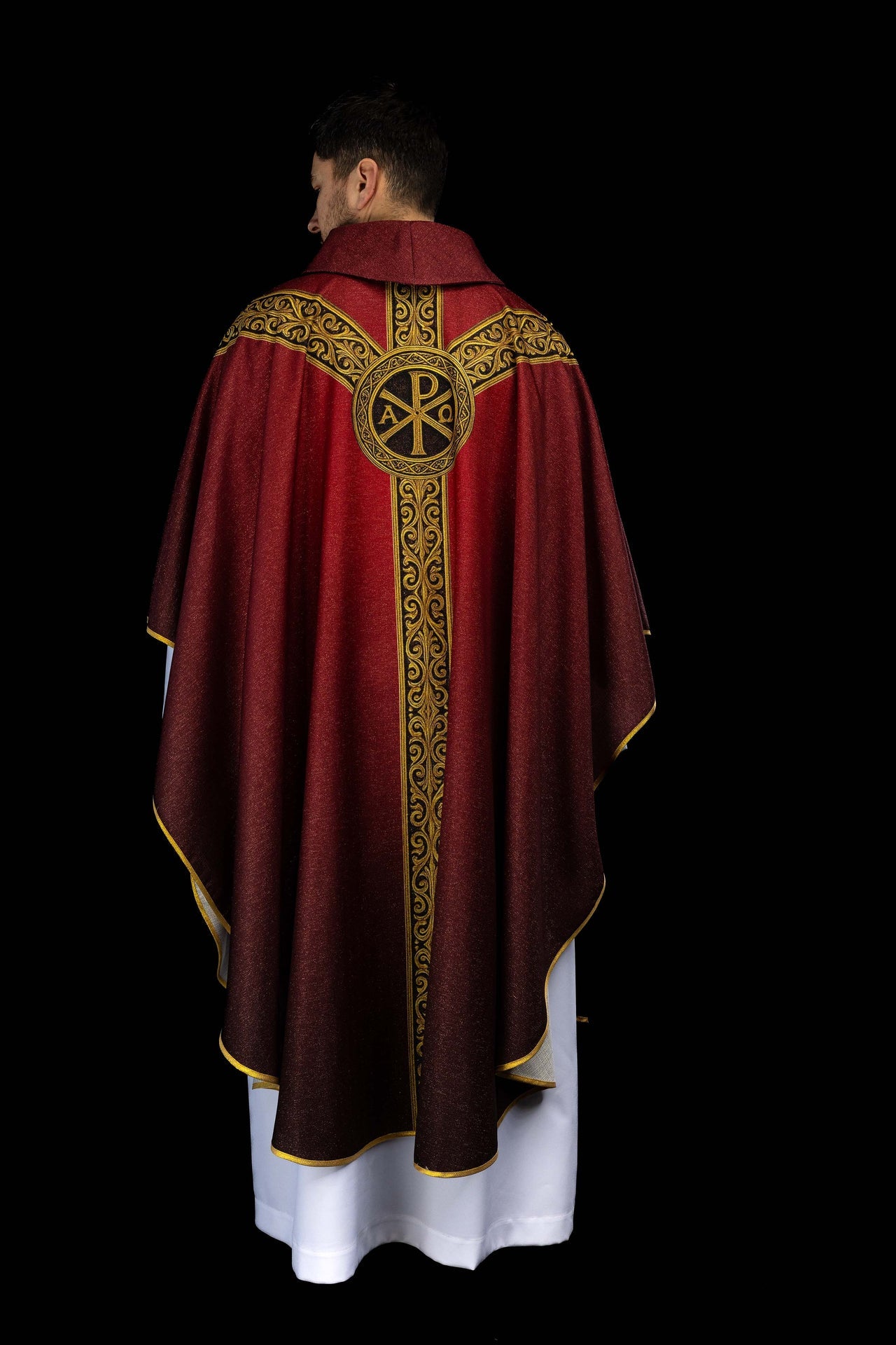 Ornat drukowany Pax czerwony z bogatym złotym zdobieniem - ORNATY.PL