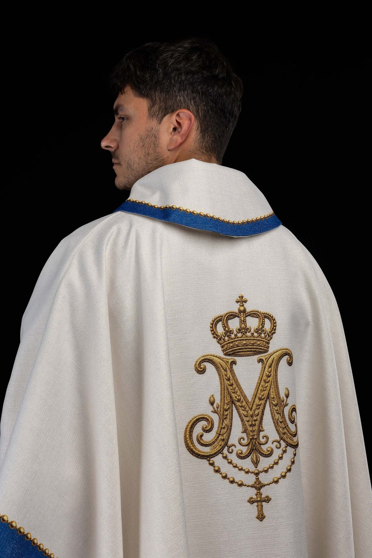 Casulla estampada con la imagen de Nuestra Señora de Częstochowa