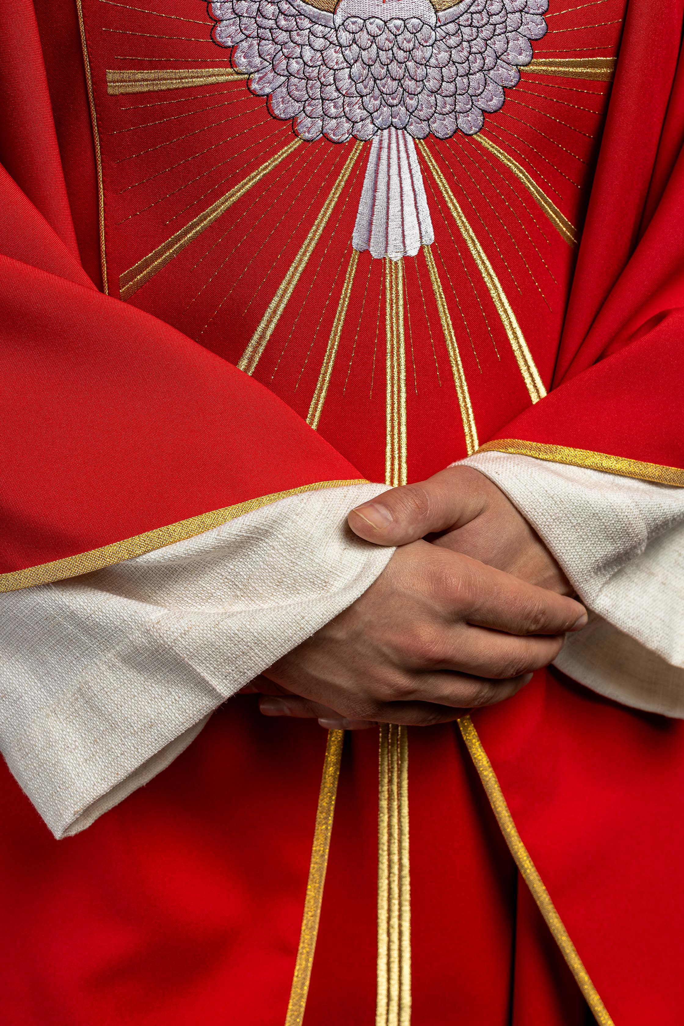 paramentos litúrgicos sacerdotais - casulas - estolas - capas - casulas.pt