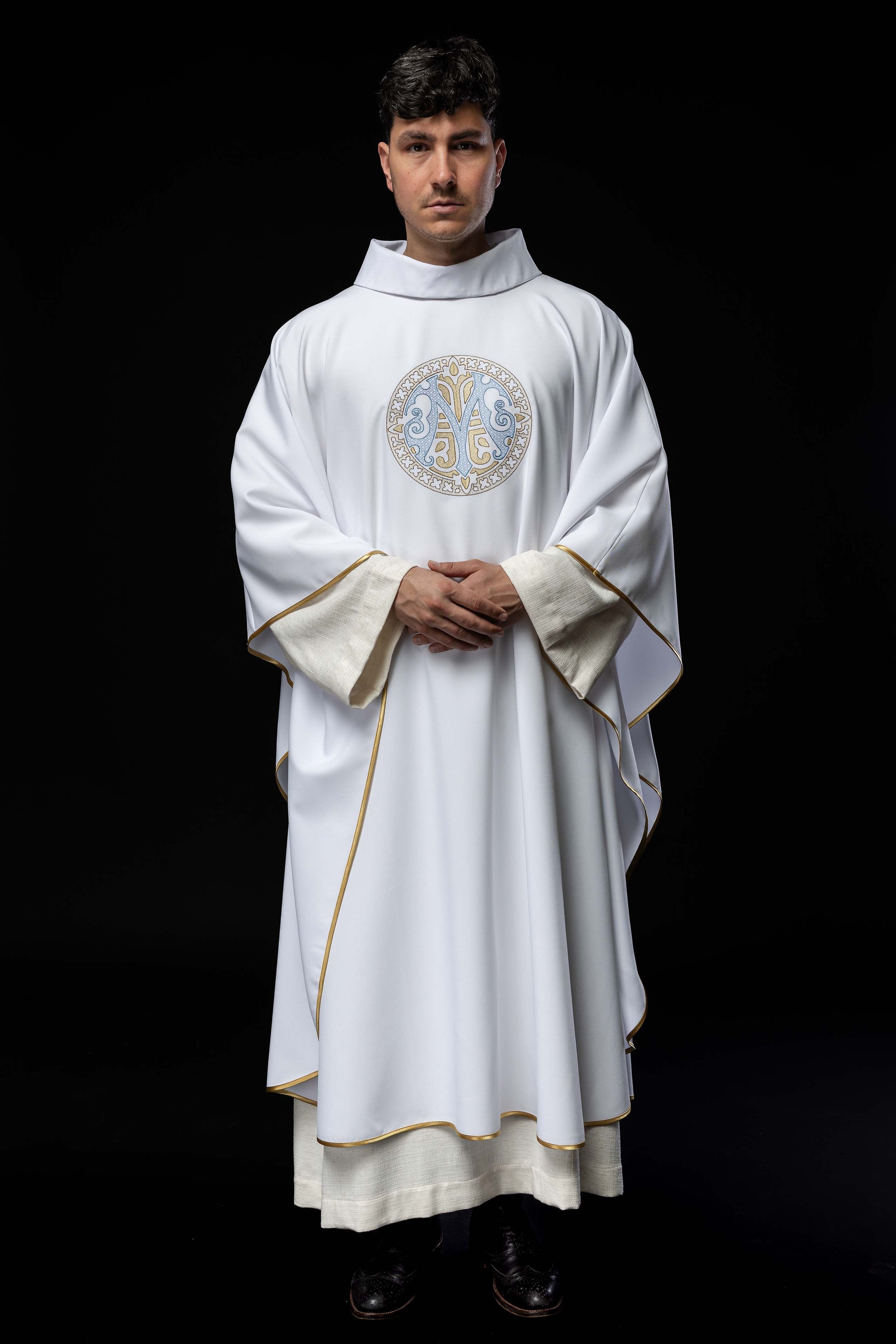 paramentos litúrgicos sacerdotais - casulas - estolas - capas - casulas.pt