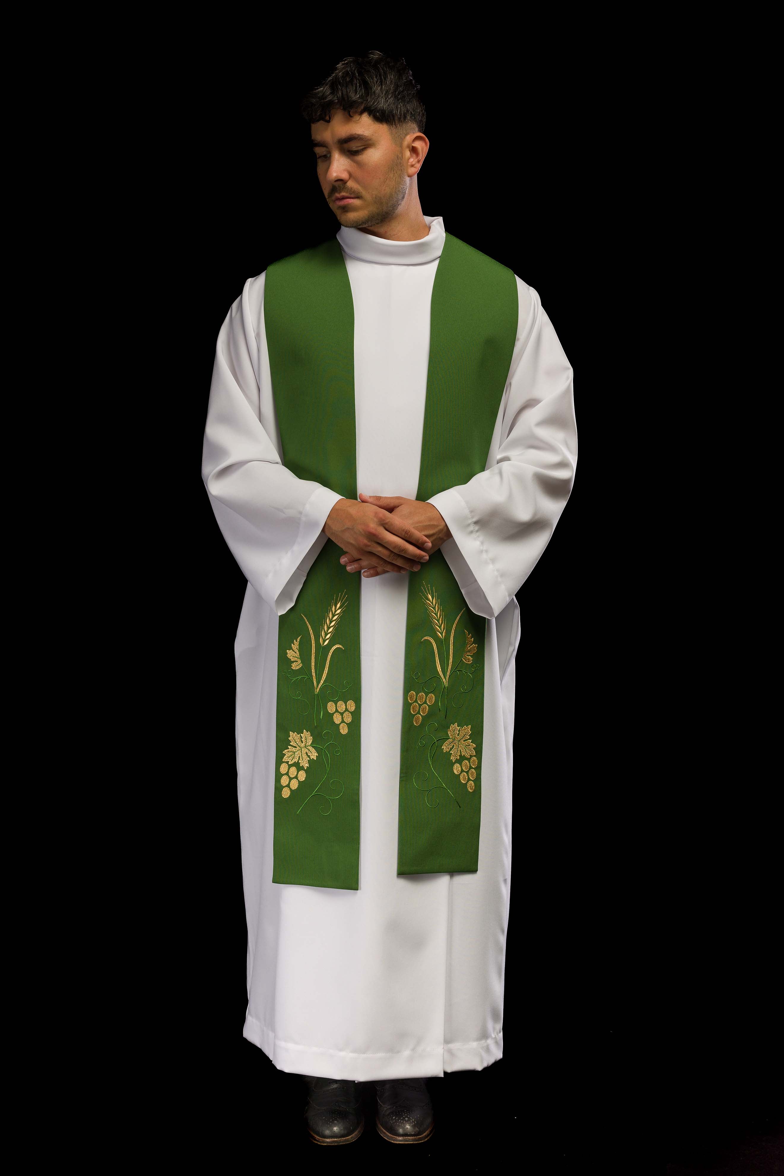 Estola sacerdotal bordada com uvas e espigas em verde