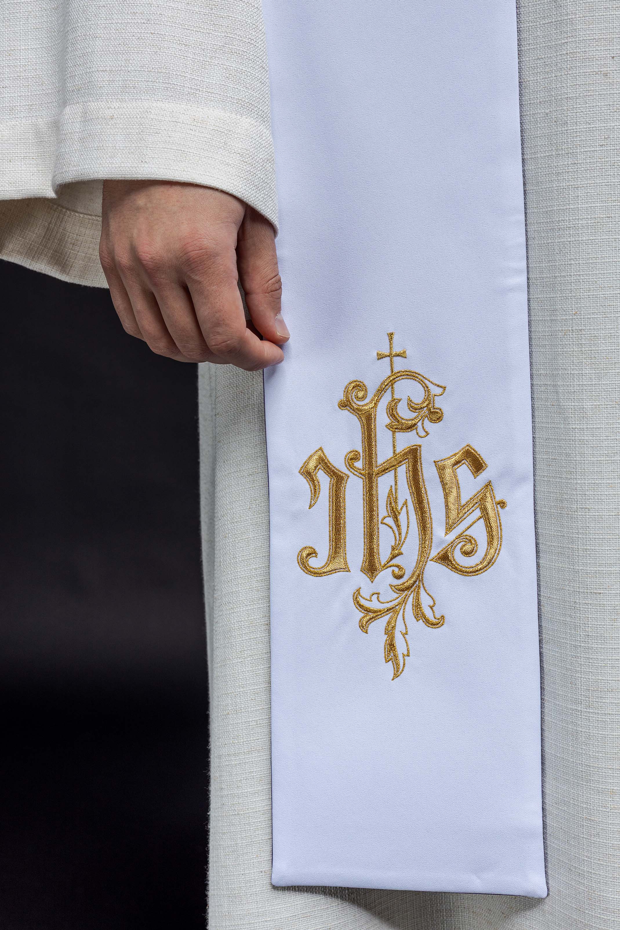Stuła Dwustronna Haftowana IHS fioletowo-biała - ORNATY.PL