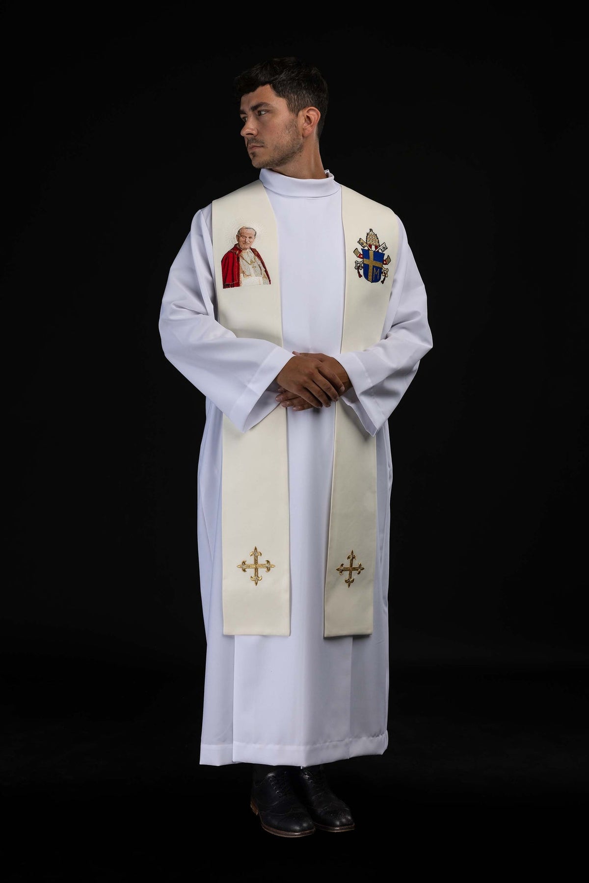 Estola bordada en color marfil con la imagen de Juan Pablo II