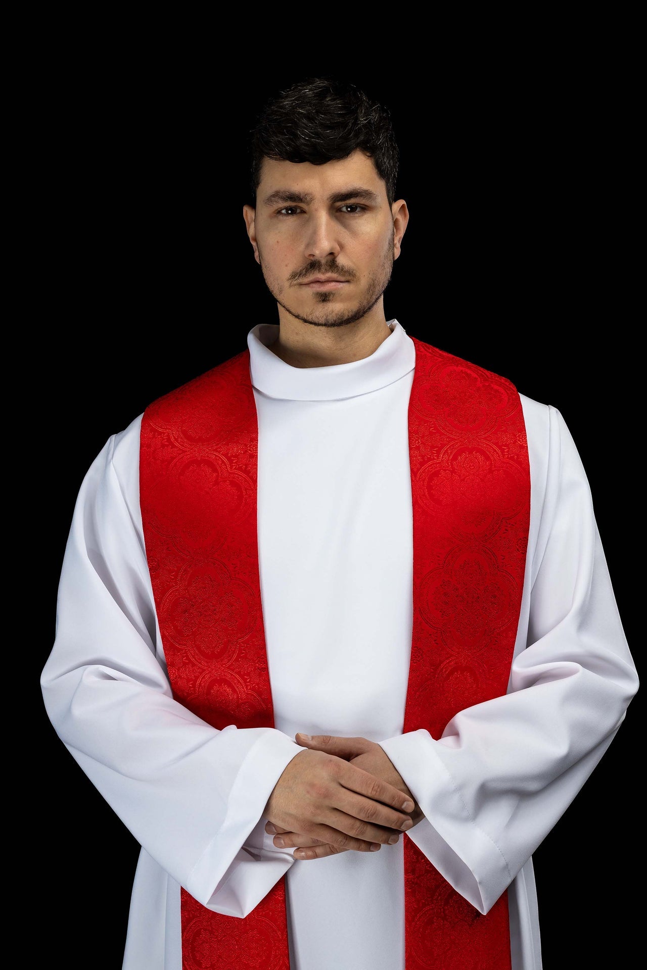 Estola bordada con motivo de la Cruz tejido jacquard rojo