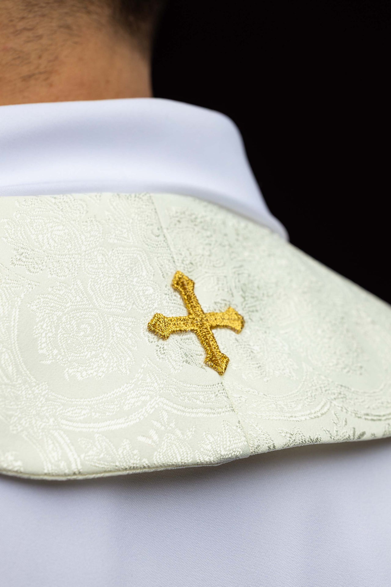 Stuła haftowana z motywem Krzyża ecru tkanina żakardowa - ORNATY.PL