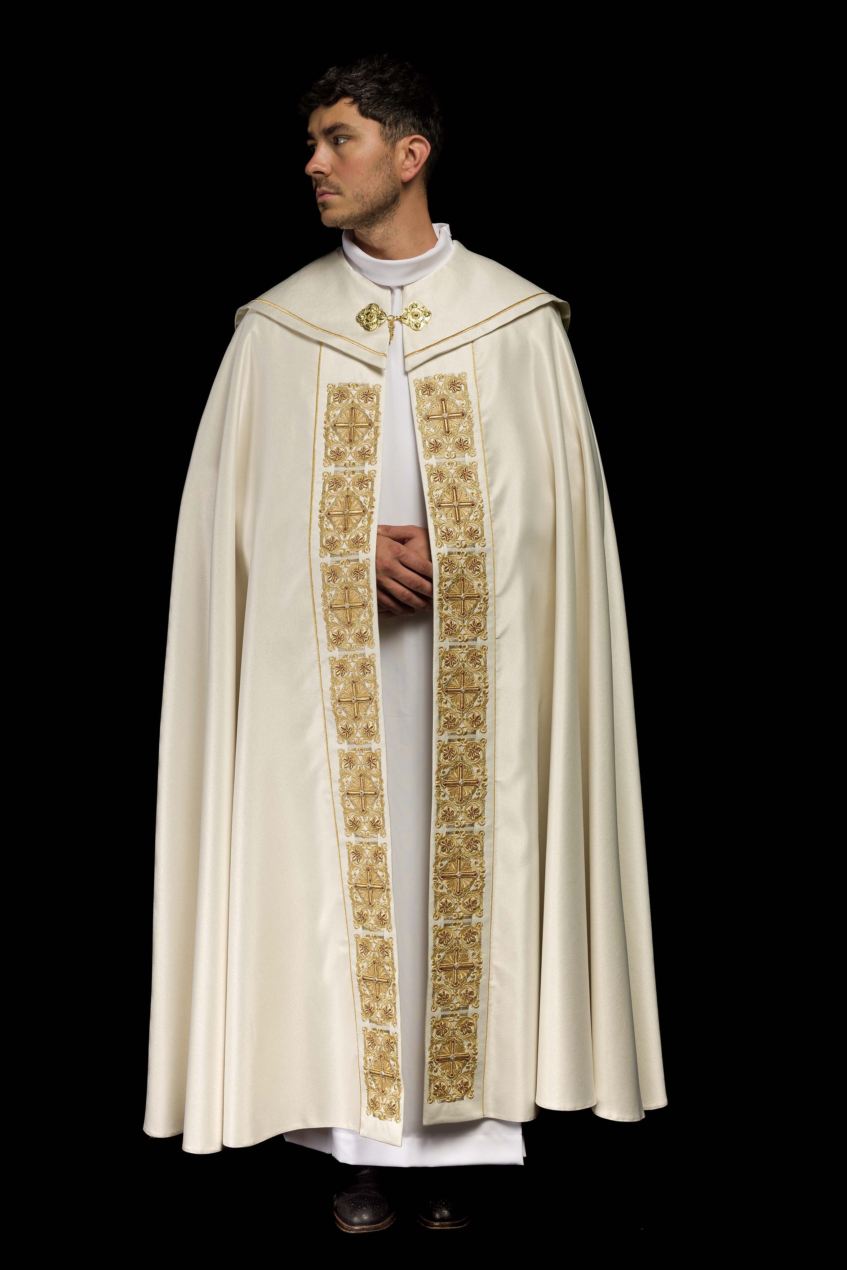 Capa Litúrgica com Faixa Ricamente Decorada 150 cm